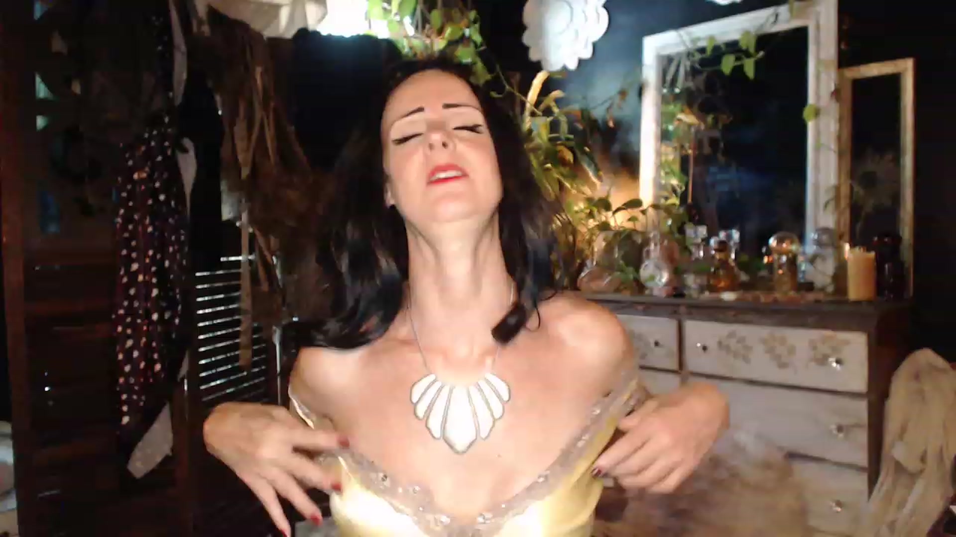 Gallery image thumbnail from MayGray's myfreecams stream on, 08/23/2023, 17:33 image 8 of 20