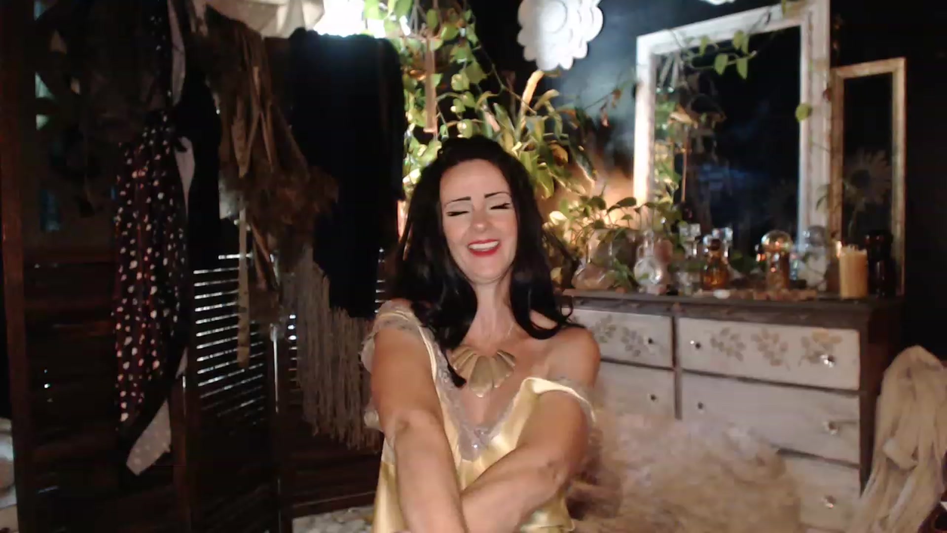 Gallery image thumbnail from MayGray's myfreecams stream on, 08/23/2023, 17:33 image 15 of 20