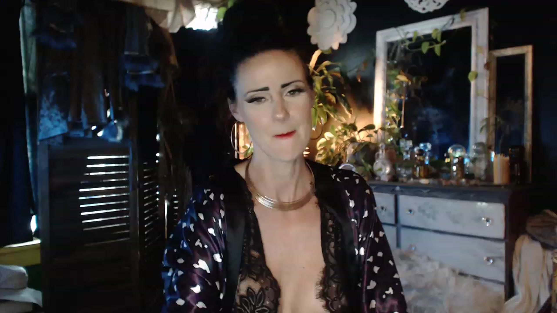 Gallery image thumbnail from MayGray's myfreecams stream on, 08/24/2023, 13:44 image 8 of 20