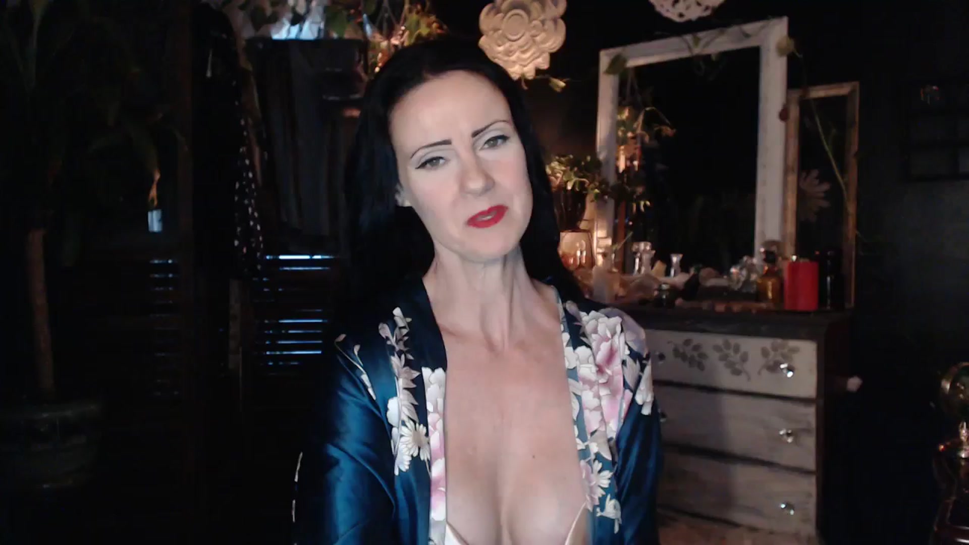 Gallery image thumbnail from MayGray's myfreecams stream on, 09/18/2023, 11:55 image 17 of 20