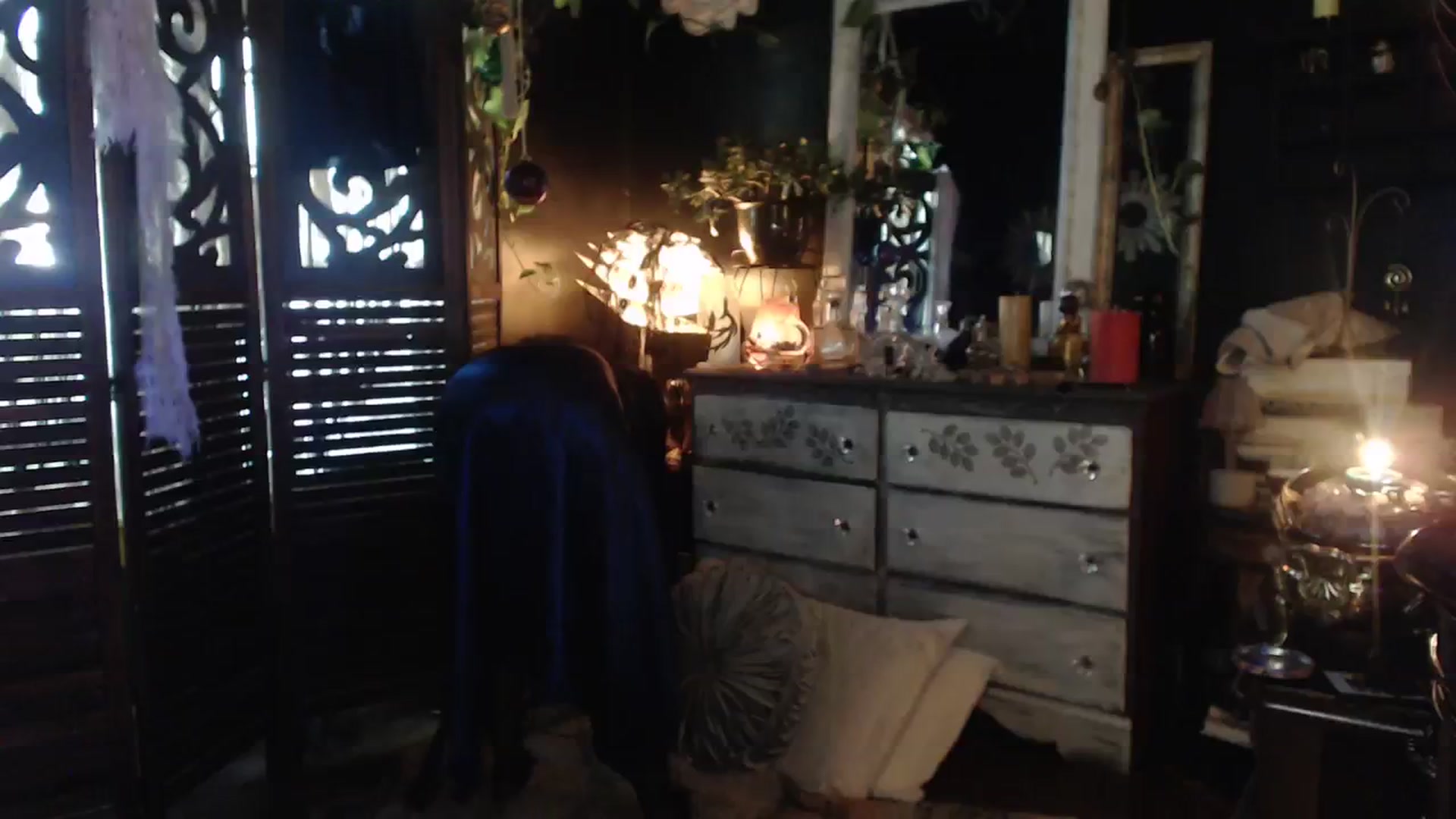 Gallery image thumbnail from MayGray's myfreecams stream on, 09/30/2023, 21:43 image 13 of 20