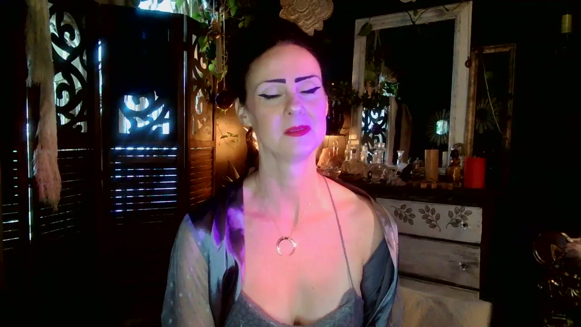 Gallery image thumbnail from MayGray's myfreecams stream on, 10/02/2023, 12:43 image 15 of 20