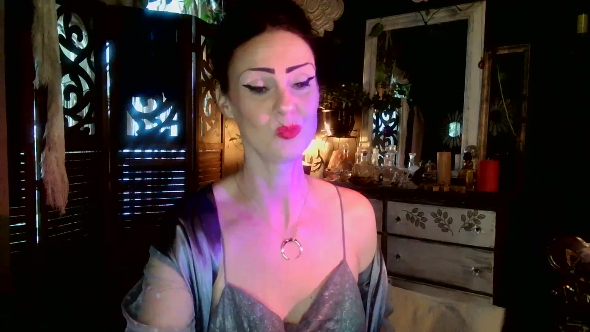 Gallery image thumbnail from MayGray's myfreecams stream on, 10/02/2023, 12:43 image 10 of 20