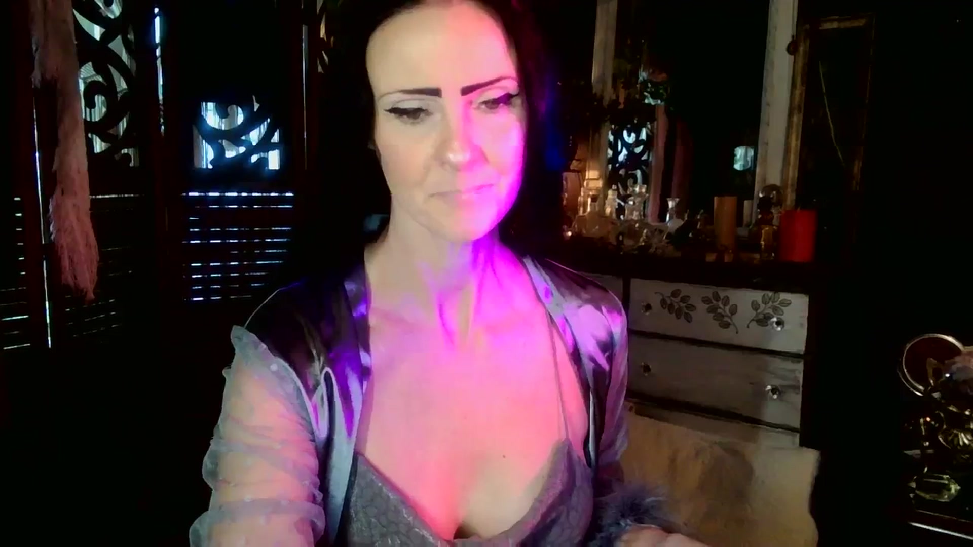 Gallery image thumbnail from MayGray's myfreecams stream on, 10/02/2023, 12:43 image 2 of 20