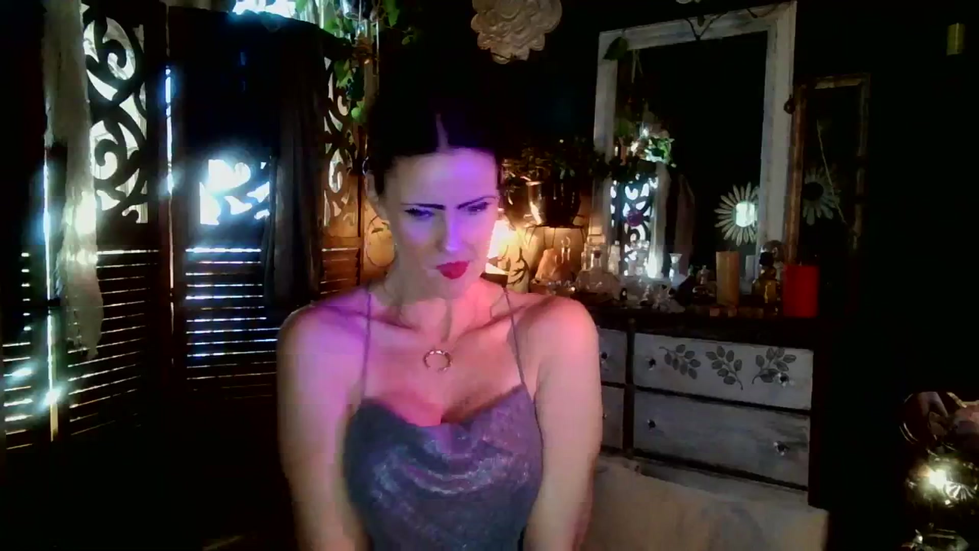 Gallery image thumbnail from MayGray's myfreecams stream on, 10/02/2023, 13:14 image 11 of 20