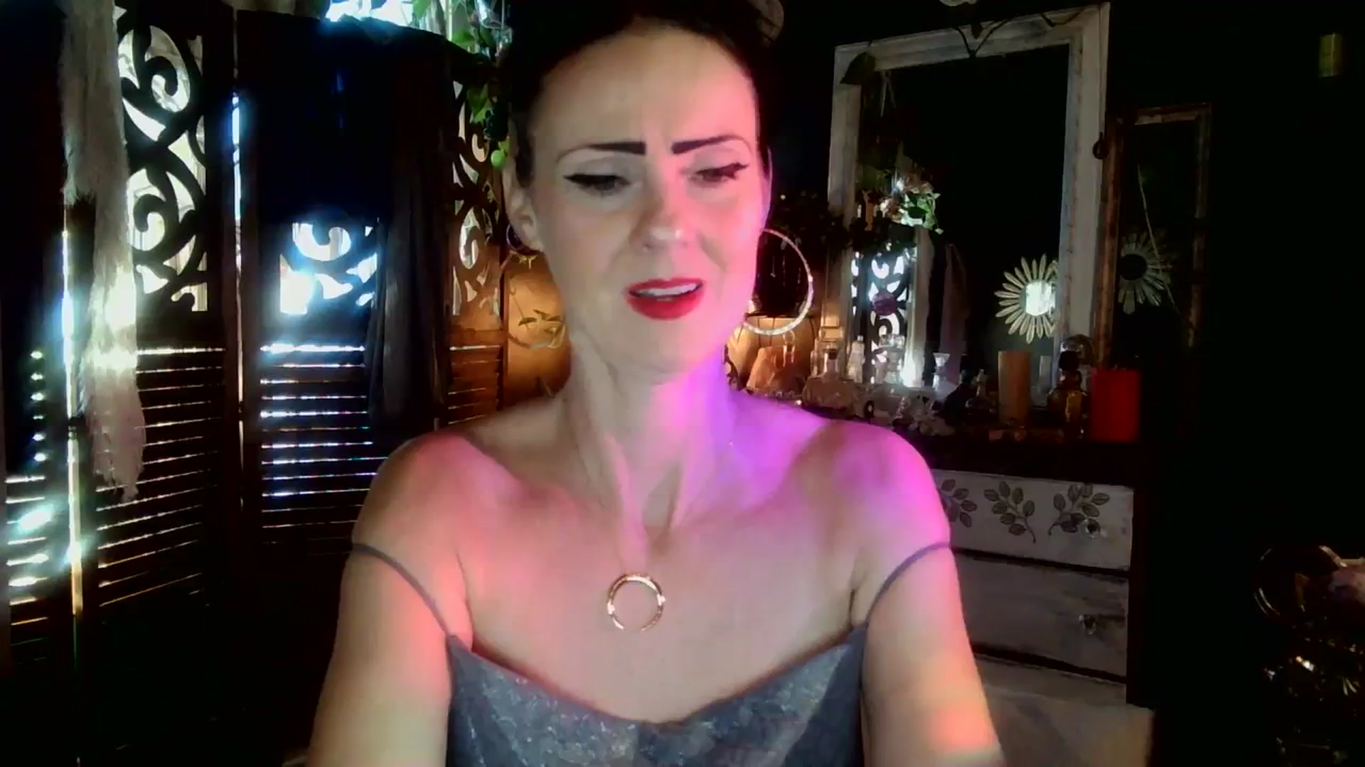 Gallery image thumbnail from MayGray's myfreecams stream on, 10/02/2023, 13:14 image 15 of 20