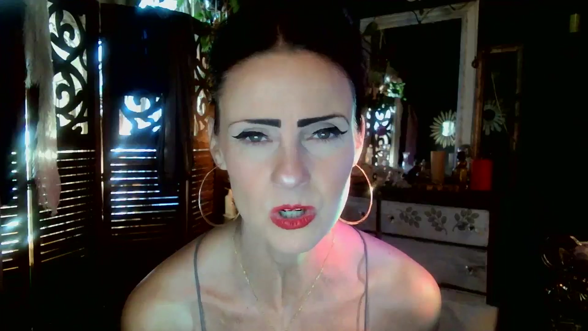 Gallery image thumbnail from MayGray's myfreecams stream on, 10/02/2023, 13:14 image 17 of 20