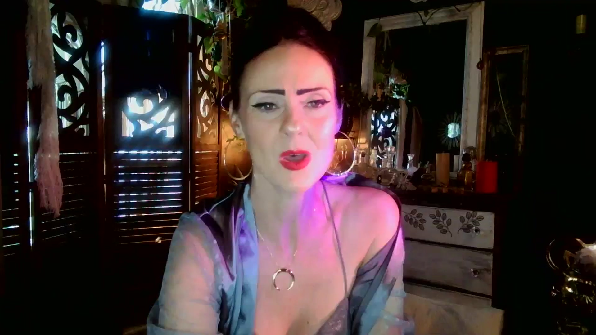 Gallery image thumbnail from MayGray's myfreecams stream on, 10/02/2023, 13:14 image 1 of 20