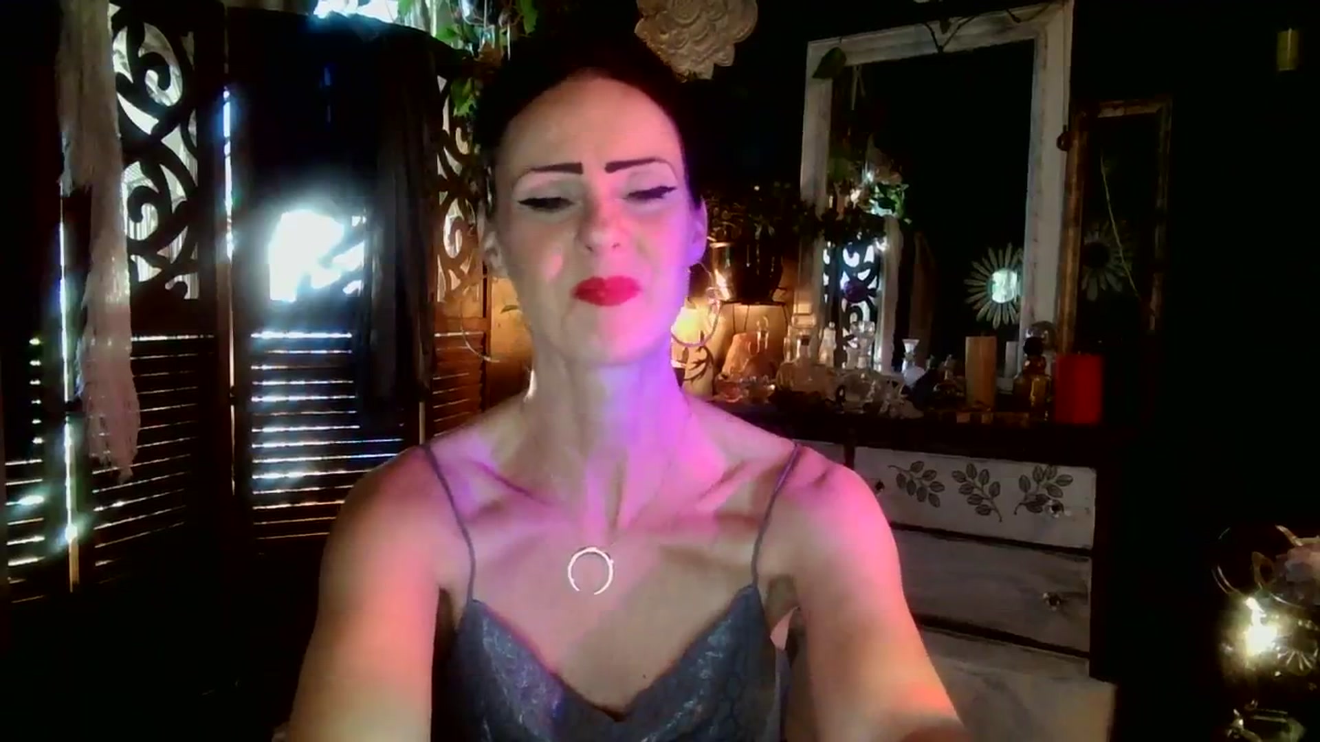 Gallery image thumbnail from MayGray's myfreecams stream on, 10/02/2023, 13:14 image 9 of 20
