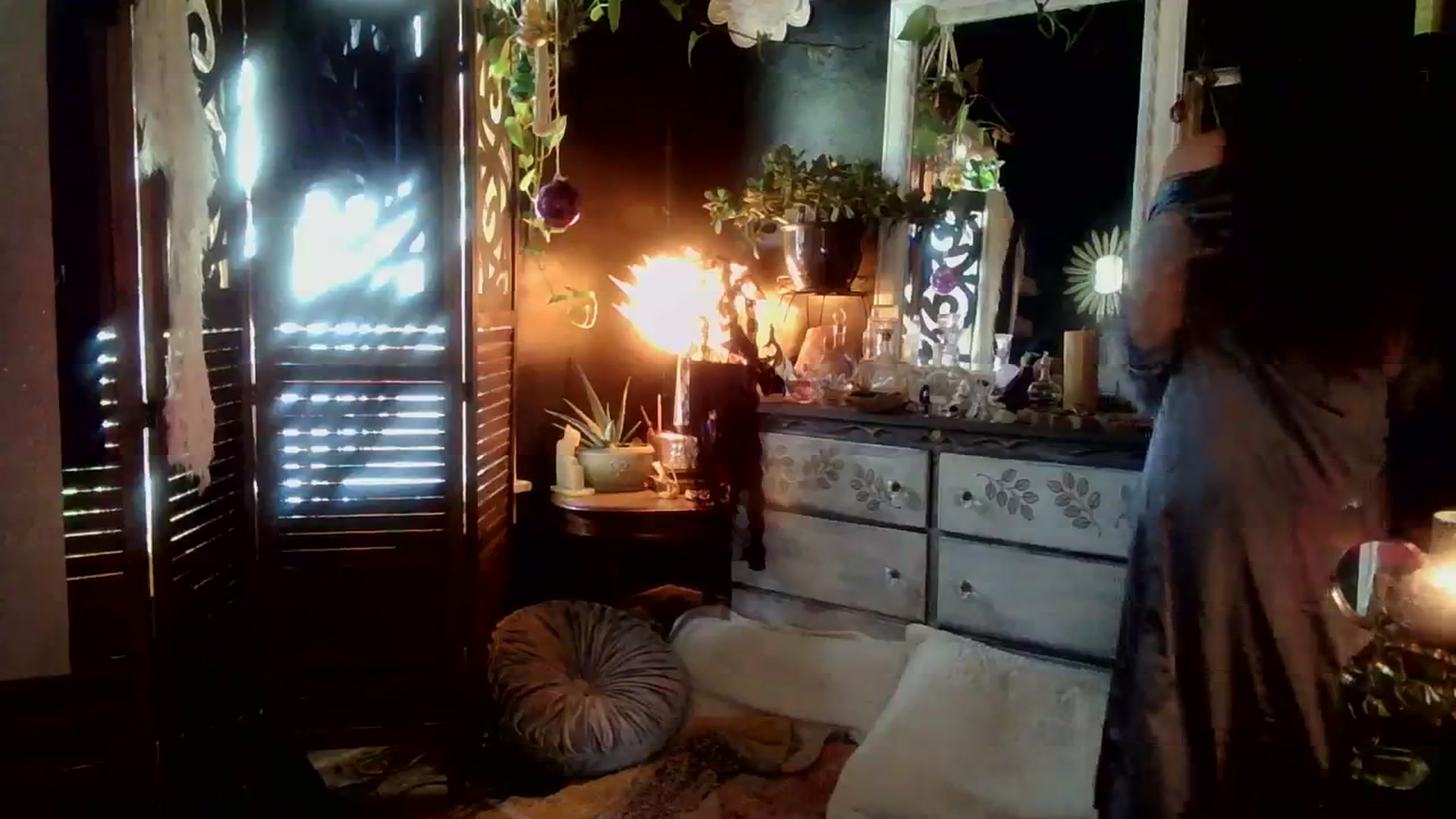 Gallery image thumbnail from MayGray's myfreecams stream on, 10/02/2023, 16:17 image 2 of 20