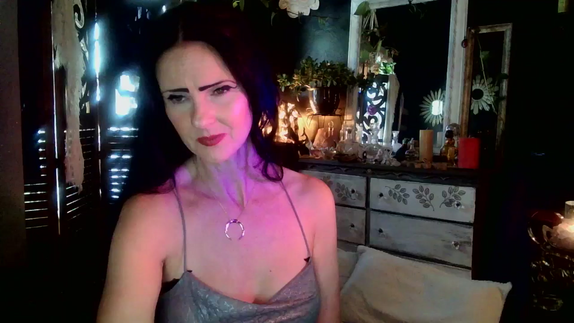Gallery image thumbnail from MayGray's myfreecams stream on, 10/02/2023, 16:17 image 15 of 20