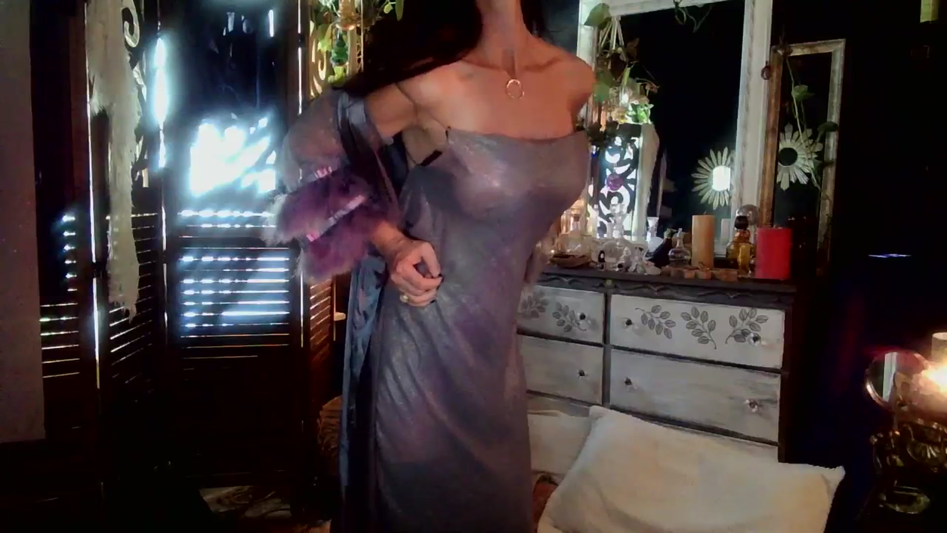 Gallery image thumbnail from MayGray's myfreecams stream on, 10/02/2023, 16:17 image 3 of 20
