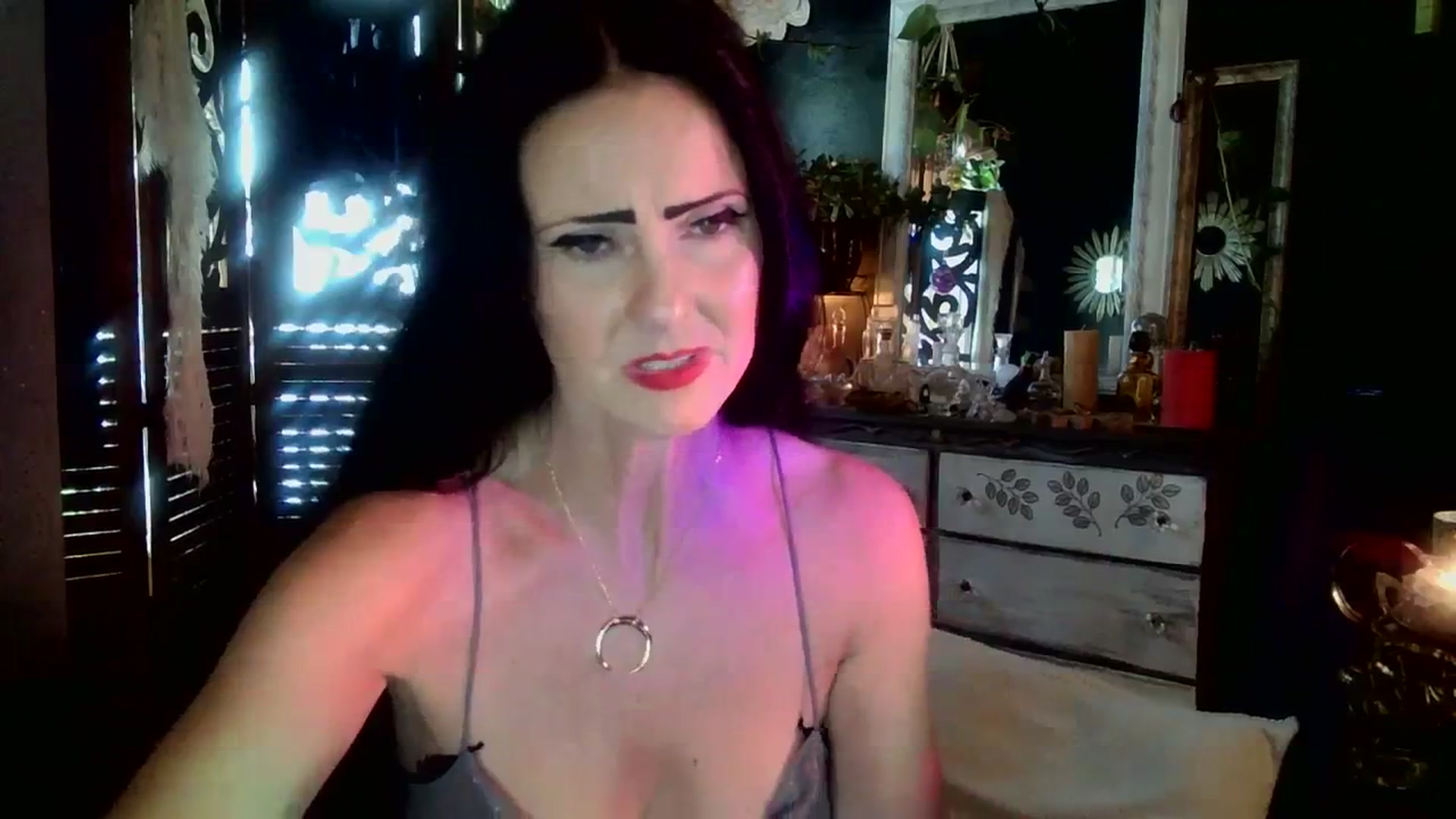 Gallery image thumbnail from MayGray's myfreecams stream on, 10/02/2023, 16:17 image 8 of 20