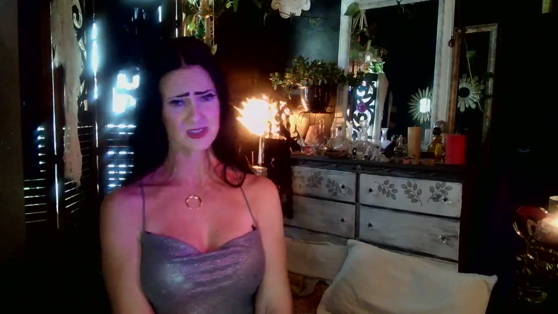 Gallery image thumbnail from MayGray's myfreecams stream on, 10/02/2023, 16:17 image 14 of 20
