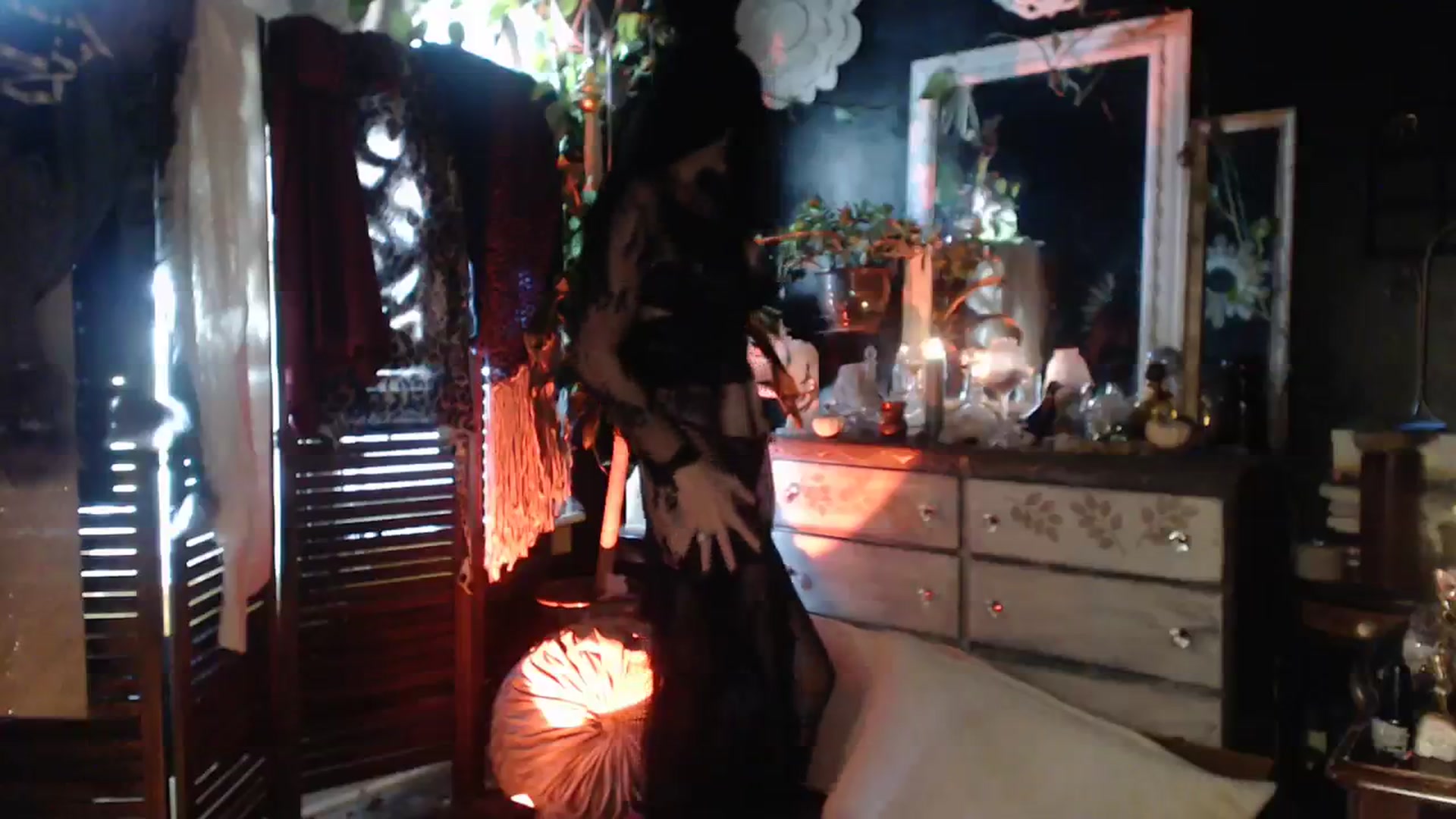 Gallery image thumbnail from MayGray's myfreecams stream on, 10/31/2023, 17:36 image 18 of 20