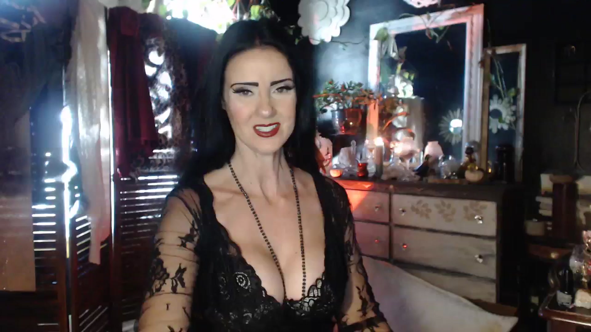 Gallery image thumbnail from MayGray's myfreecams stream on, 10/31/2023, 17:36 image 5 of 20
