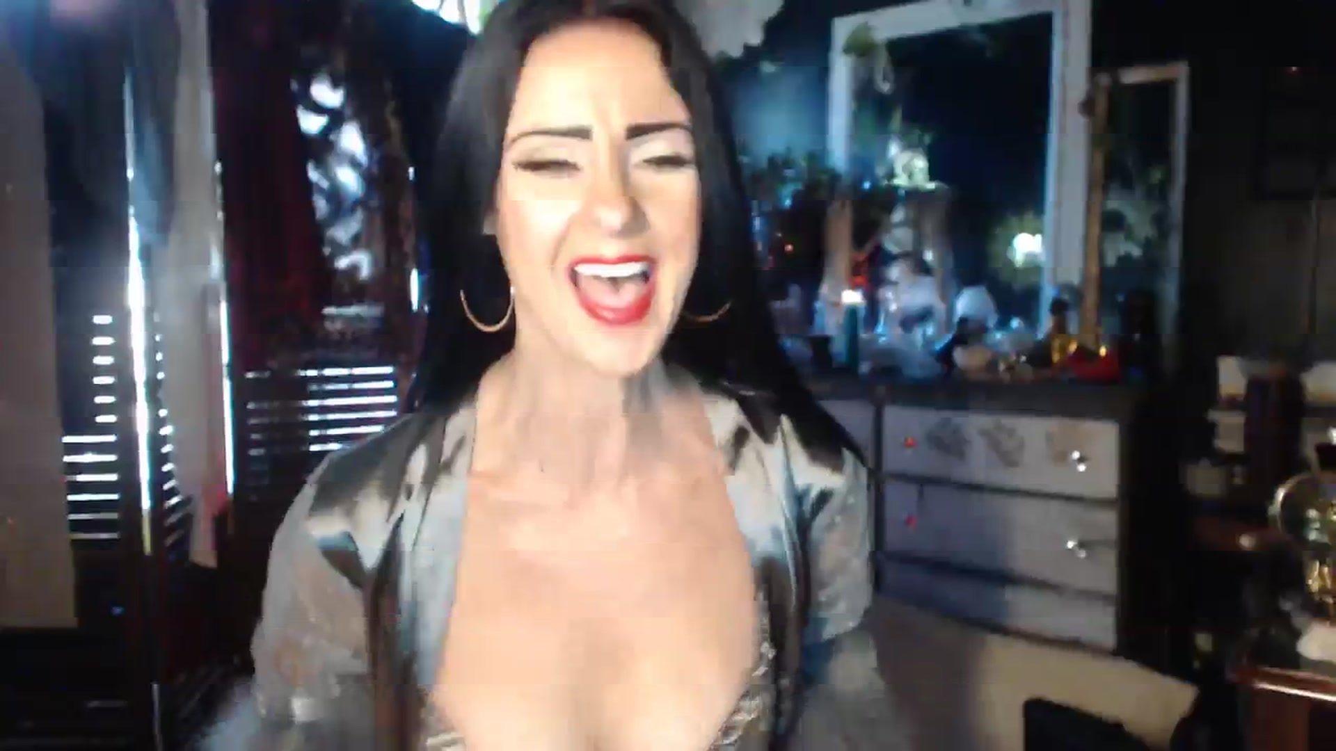 Gallery image thumbnail from MayGray's myfreecams stream on, 11/01/2023, 14:24 image 7 of 20