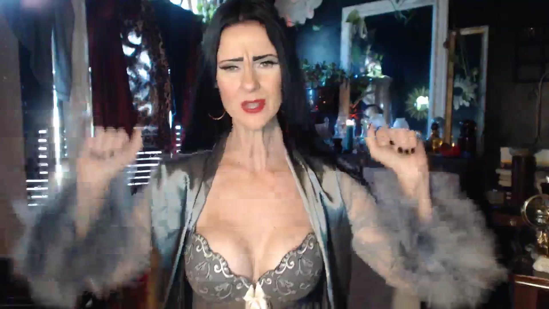 Gallery image thumbnail from MayGray's myfreecams stream on, 11/01/2023, 14:24 image 8 of 20