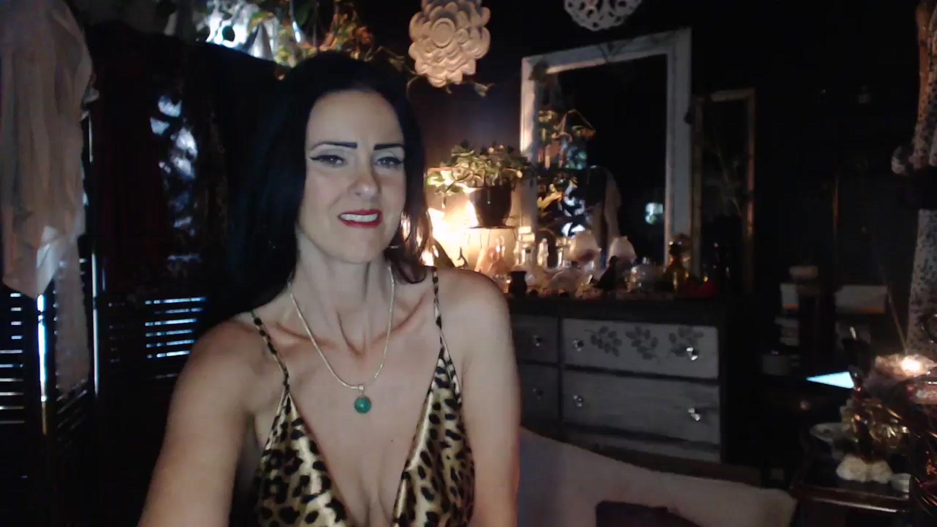 Gallery image thumbnail from MayGray's myfreecams stream on, 11/04/2023, 13:11 image 11 of 20