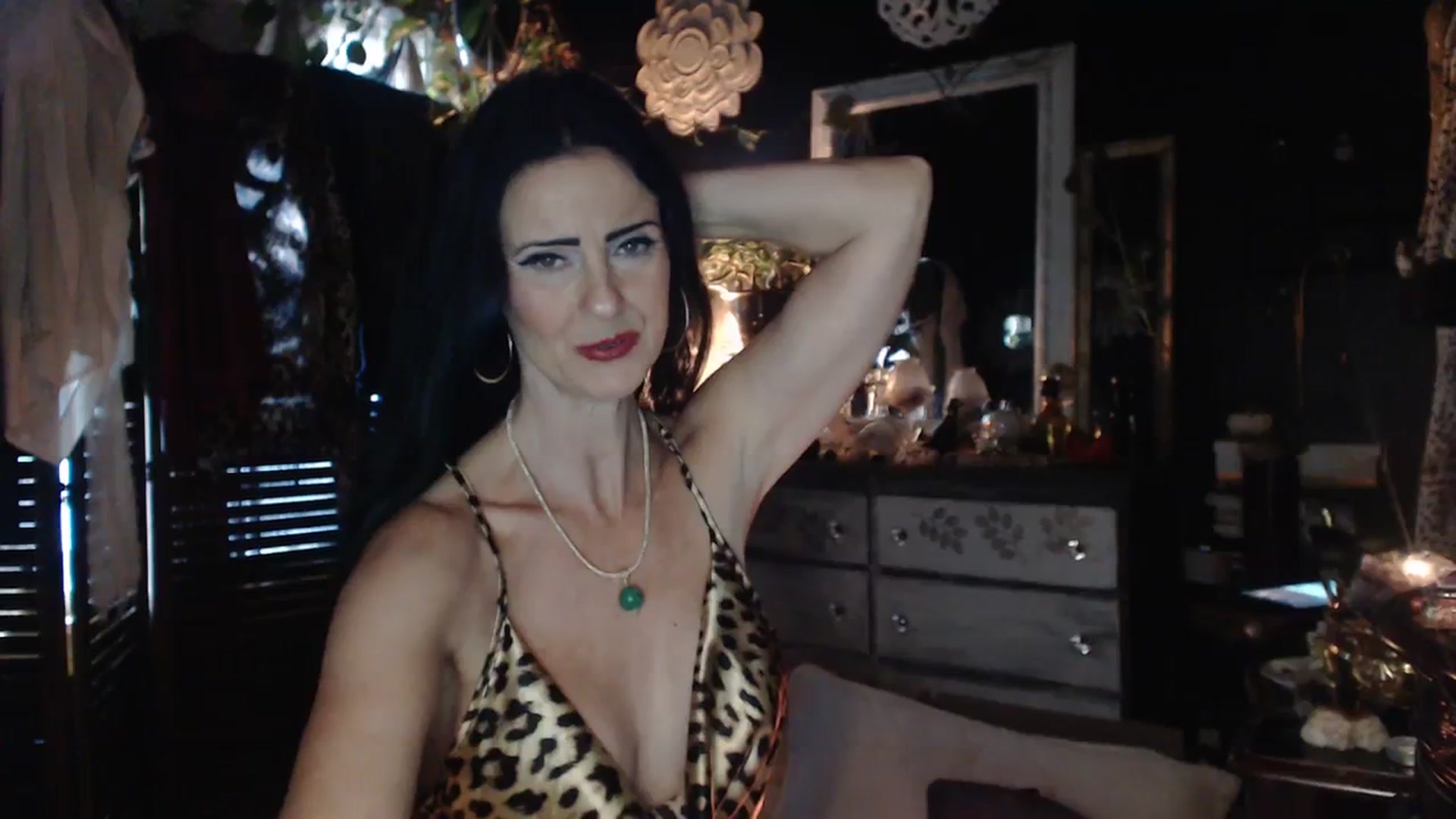 Gallery image thumbnail from MayGray's myfreecams stream on, 11/04/2023, 13:11 image 15 of 20