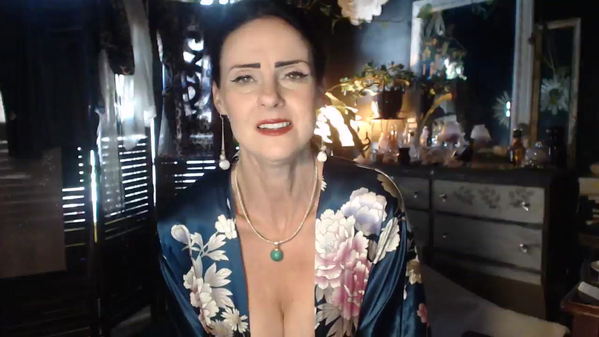 Gallery image thumbnail from MayGray's myfreecams stream on, 11/09/2023, 18:16 image 16 of 20