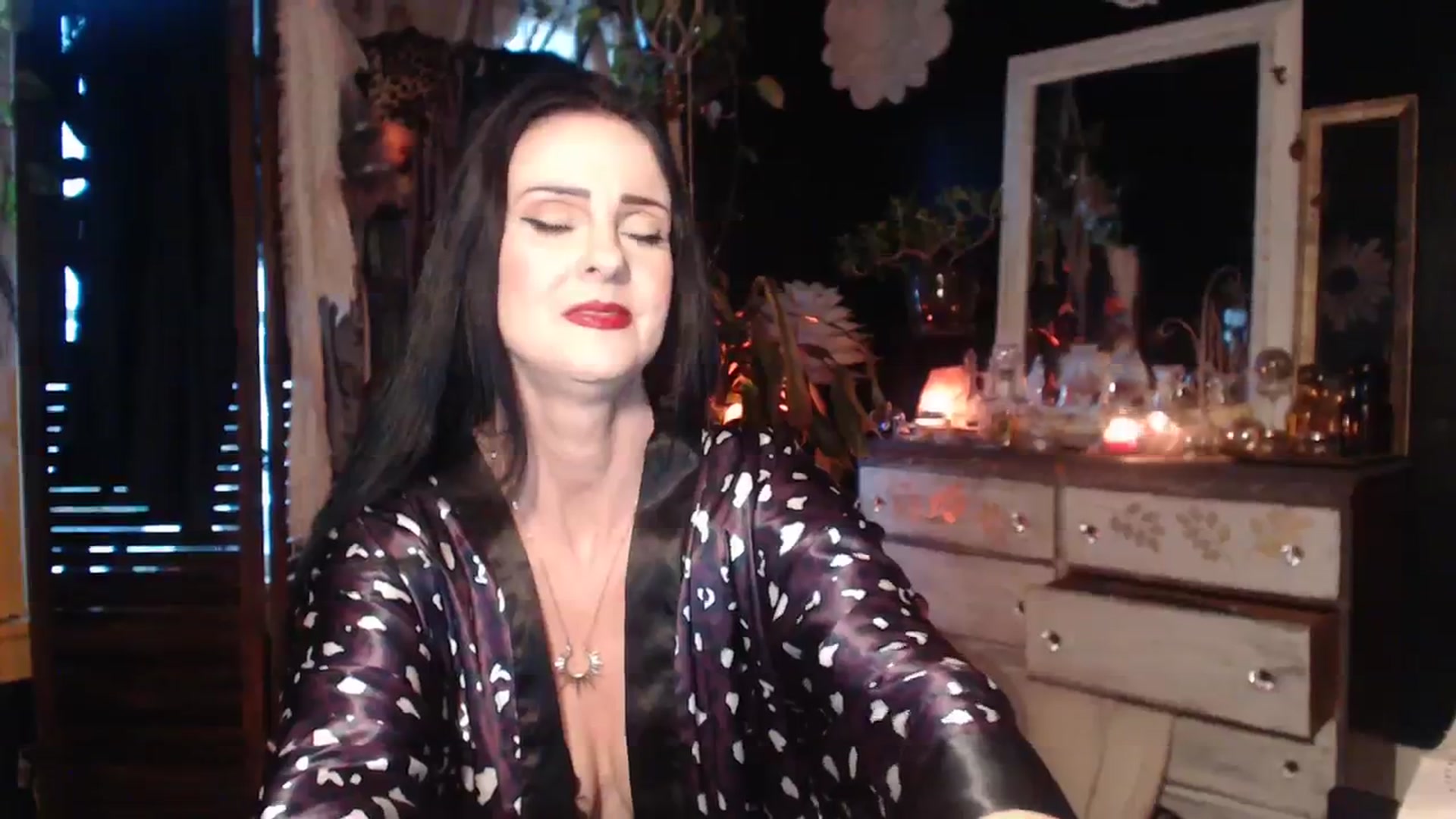Gallery image thumbnail from MayGray's myfreecams stream on, 01/06/2024, 22:25 image 9 of 20