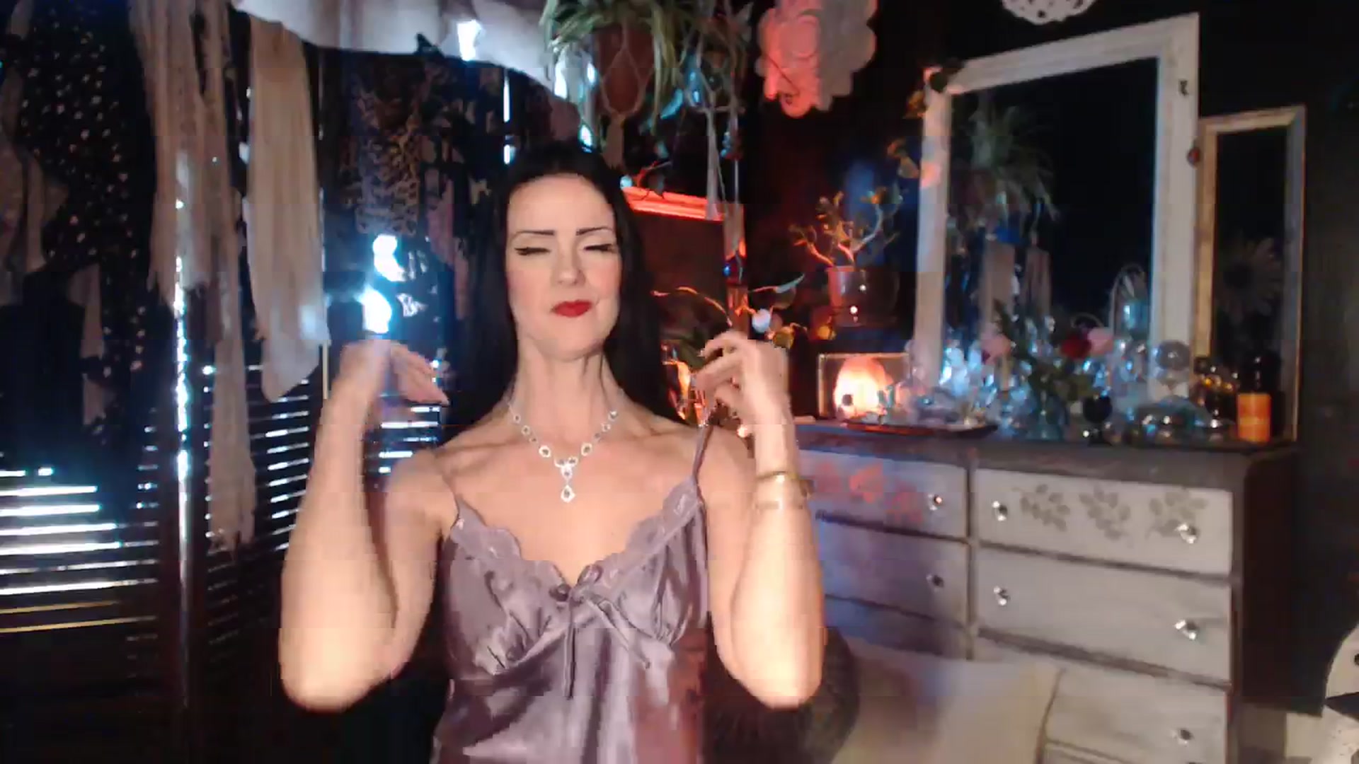 Gallery image thumbnail from MayGray's myfreecams stream on, 02/17/2024, 13:43 image 6 of 20