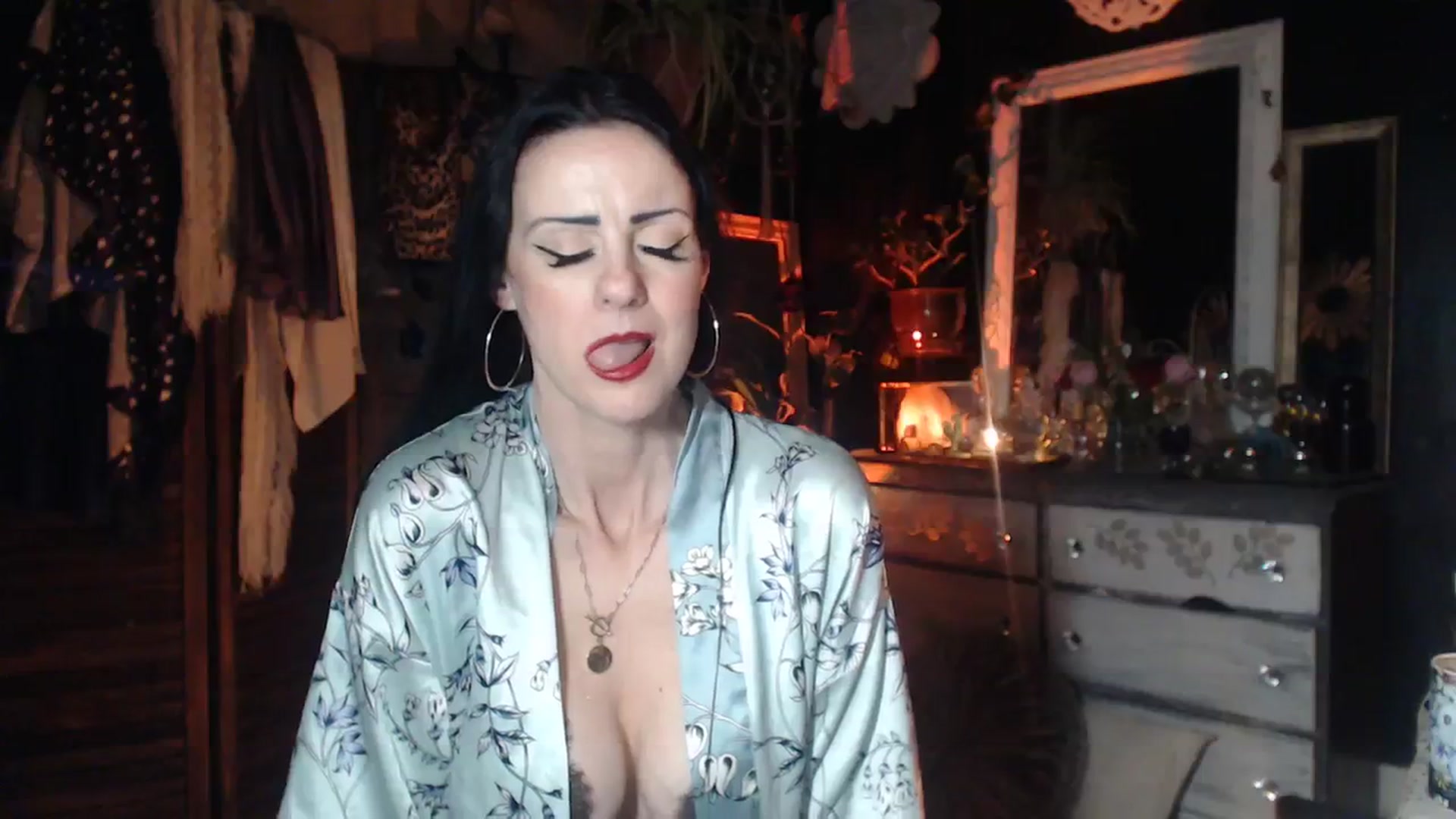 Gallery image thumbnail from MayGray's myfreecams stream on, 02/18/2024, 12:16 image 20 of 20