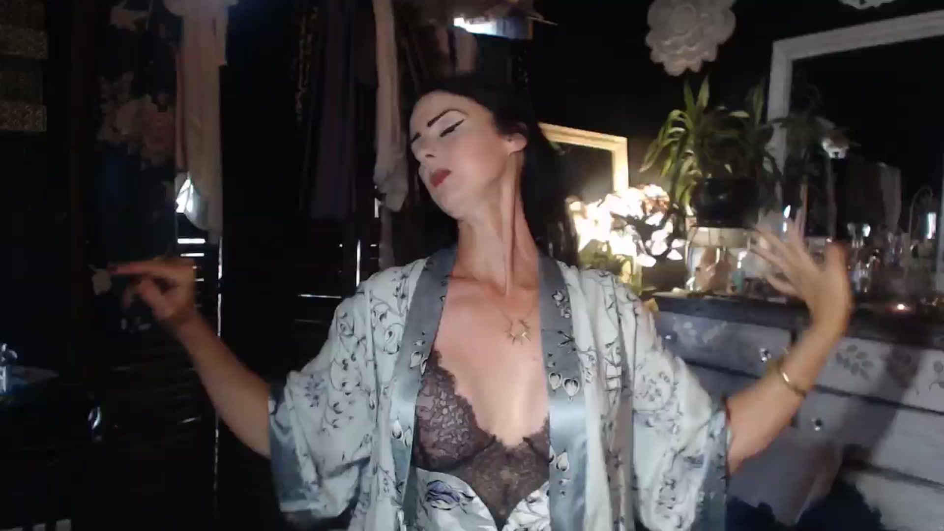 Gallery image thumbnail from MayGray's myfreecams stream on, 06/08/2024, 12:47 image 1 of 20