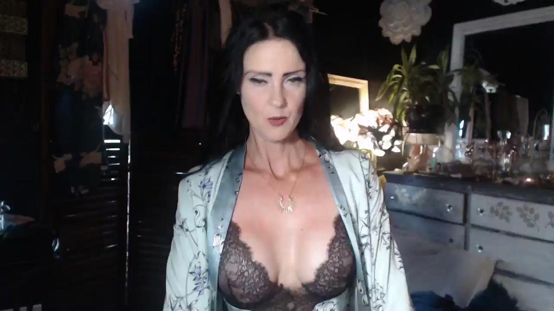 Gallery image thumbnail from MayGray's myfreecams stream on, 06/08/2024, 12:47 image 3 of 20