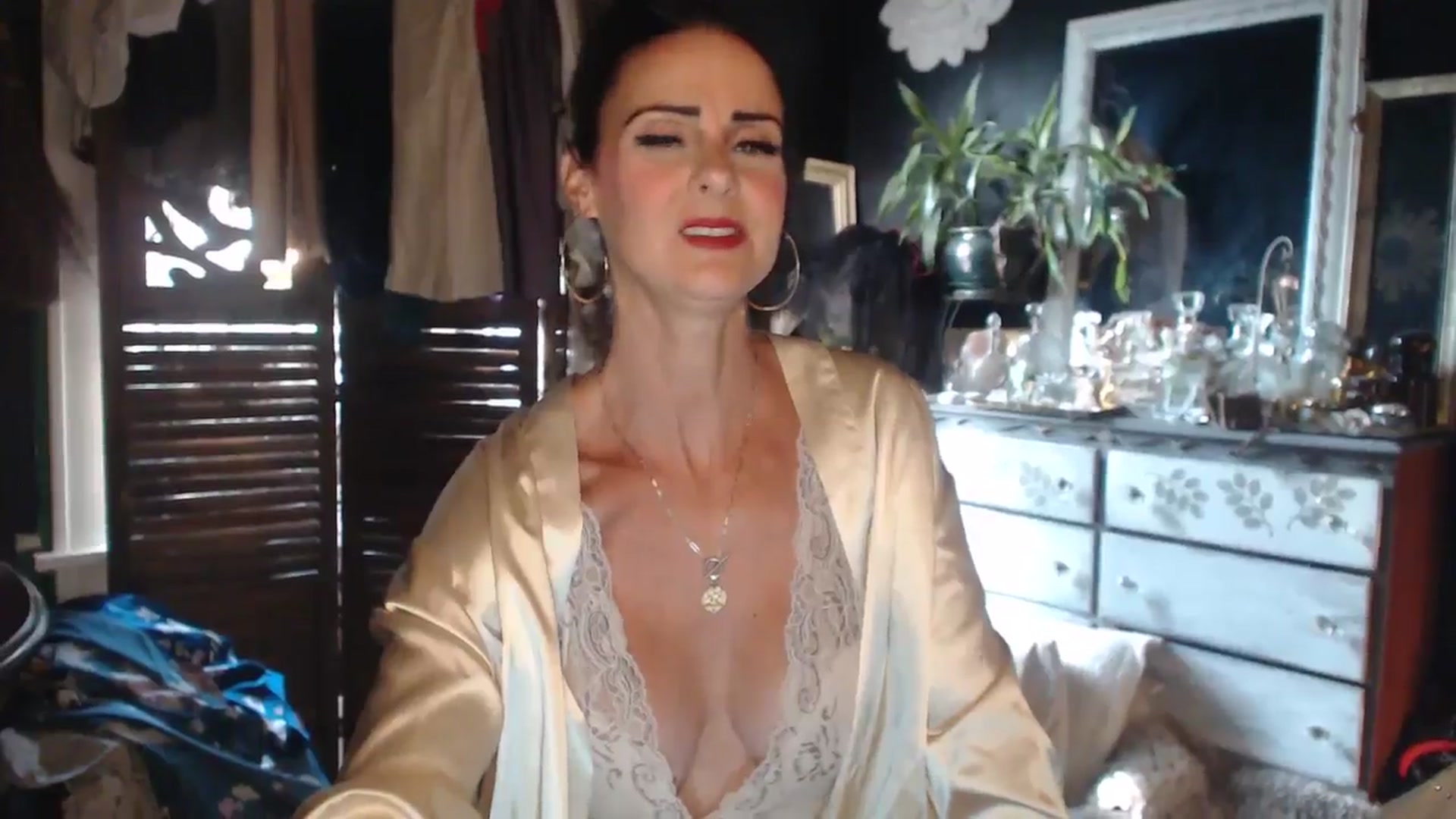 Gallery image thumbnail from MayGray's myfreecams stream on, 07/20/2024, 12:49 image 9 of 20