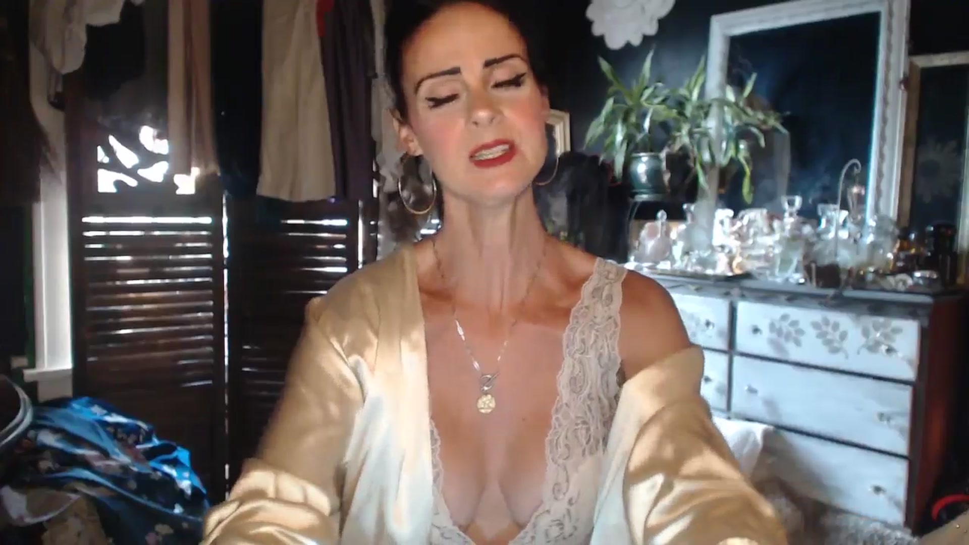 Gallery image thumbnail from MayGray's myfreecams stream on, 07/20/2024, 12:49 image 13 of 20
