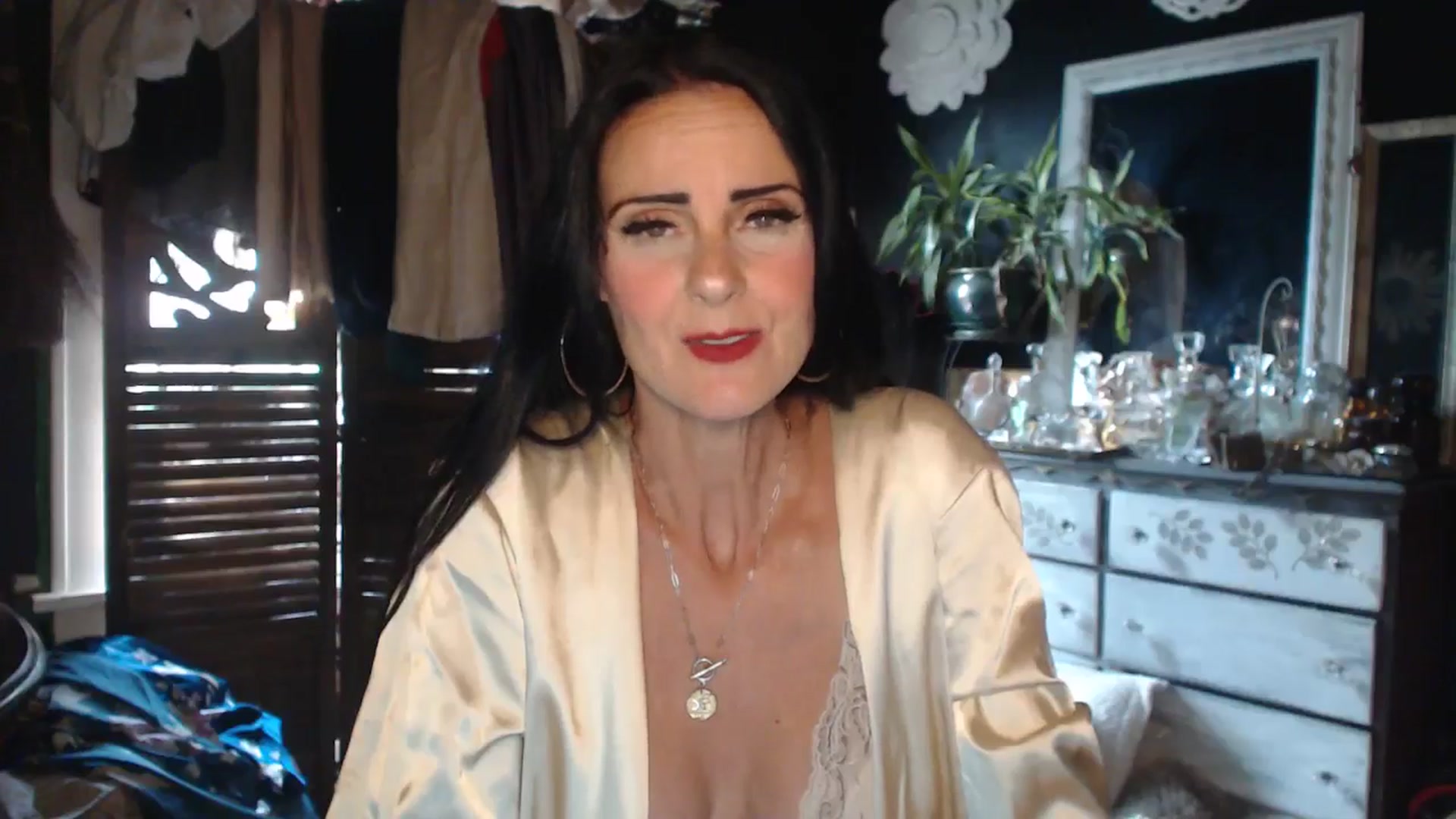 Gallery image thumbnail from MayGray's myfreecams stream on, 07/20/2024, 13:09 image 20 of 20