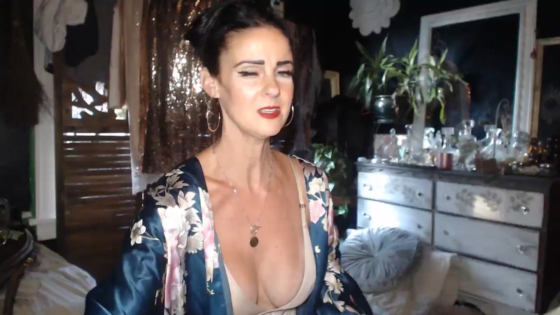 Gallery image thumbnail from MayGray's myfreecams stream on, 07/21/2024, 12:06 image 10 of 20