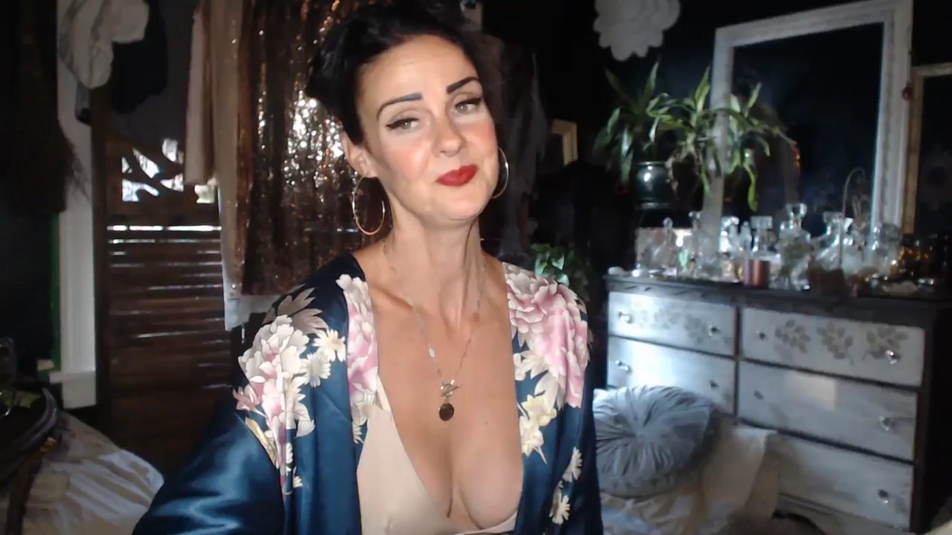 Gallery image thumbnail from MayGray's myfreecams stream on, 07/21/2024, 12:06 image 12 of 20