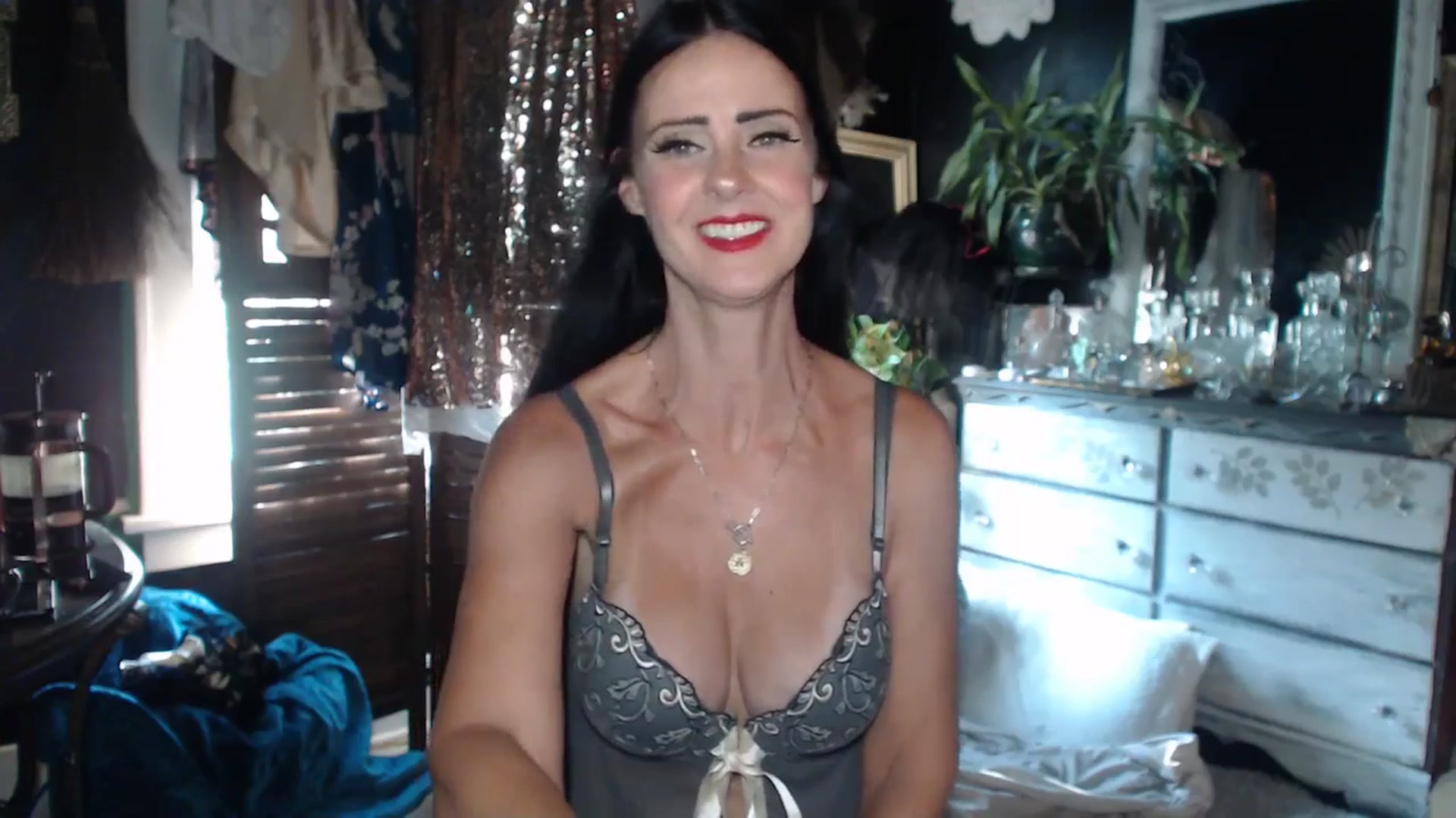 Gallery image thumbnail from MayGray's myfreecams stream on, 07/27/2024, 13:23 image 8 of 20
