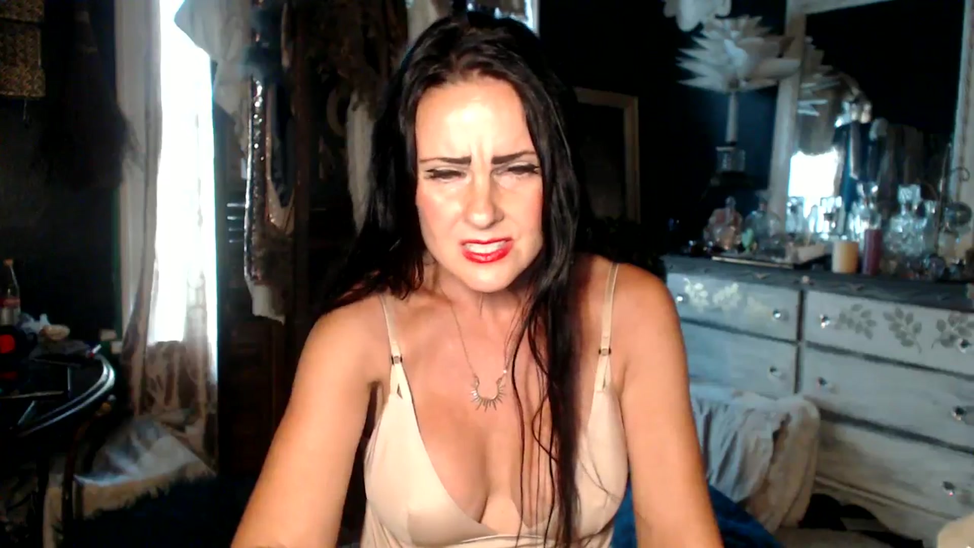 Gallery image thumbnail from MayGray's myfreecams stream on, 08/02/2024, 19:56 image 8 of 20