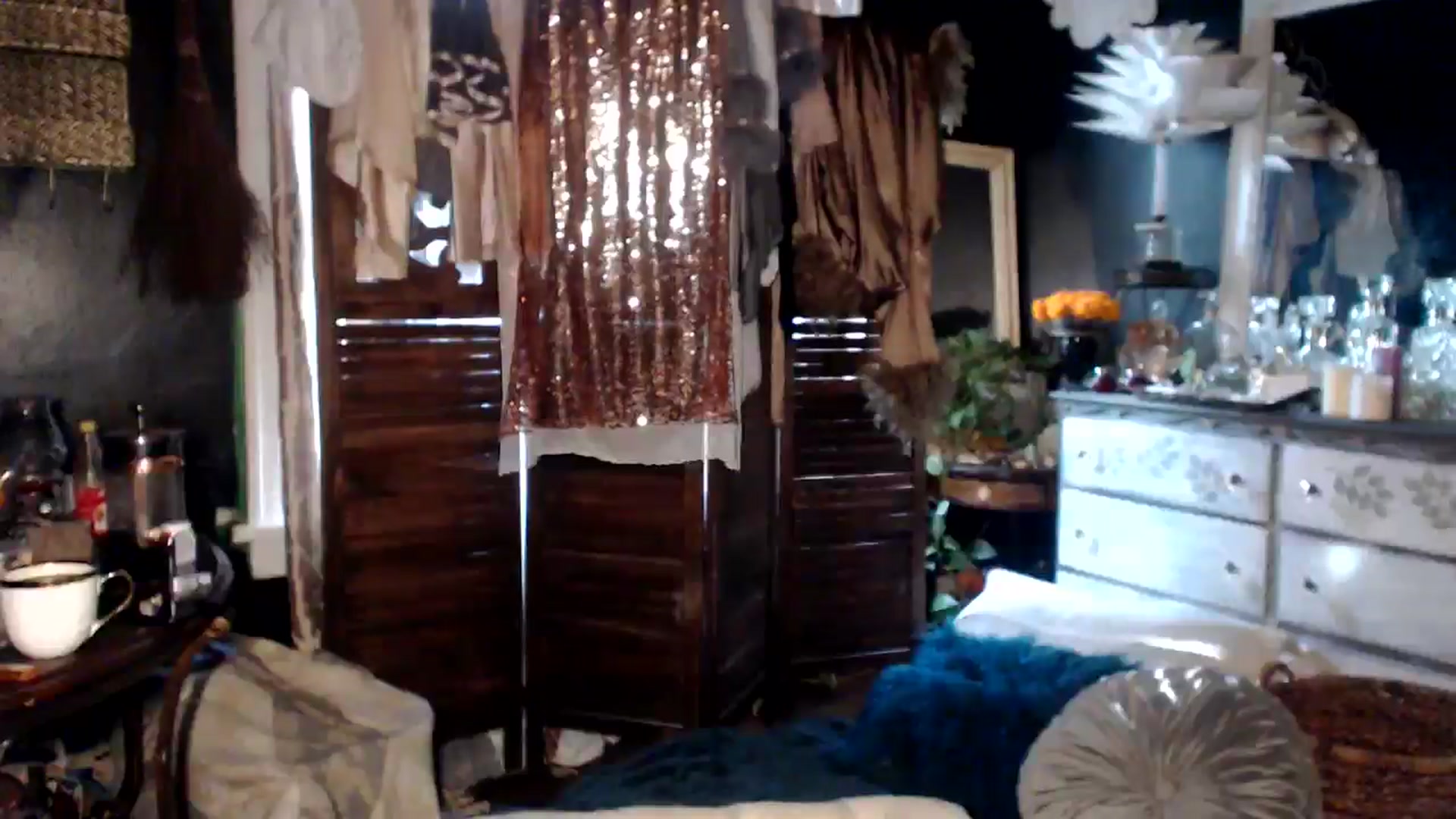 Gallery image thumbnail from MayGray's myfreecams stream on, 08/04/2024, 12:41 image 15 of 20