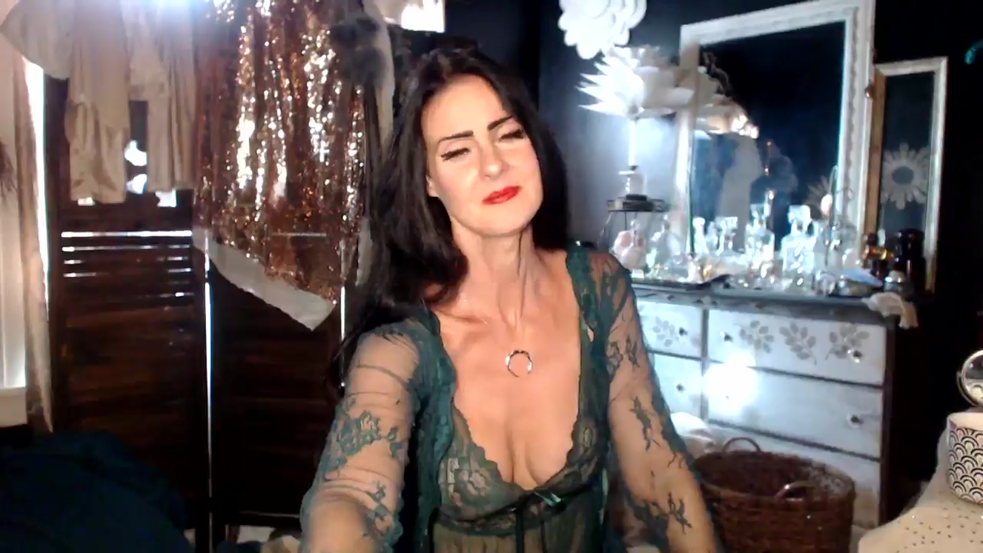 Gallery image thumbnail from MayGray's myfreecams stream on, 08/11/2024, 13:17 image 3 of 20