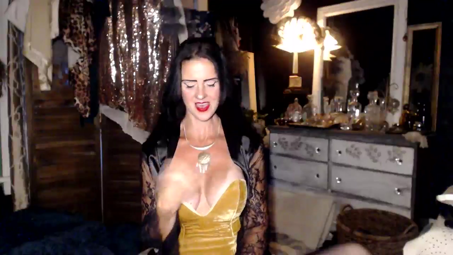 Gallery image thumbnail from MayGray's myfreecams stream on, 08/15/2024, 11:25 image 13 of 20