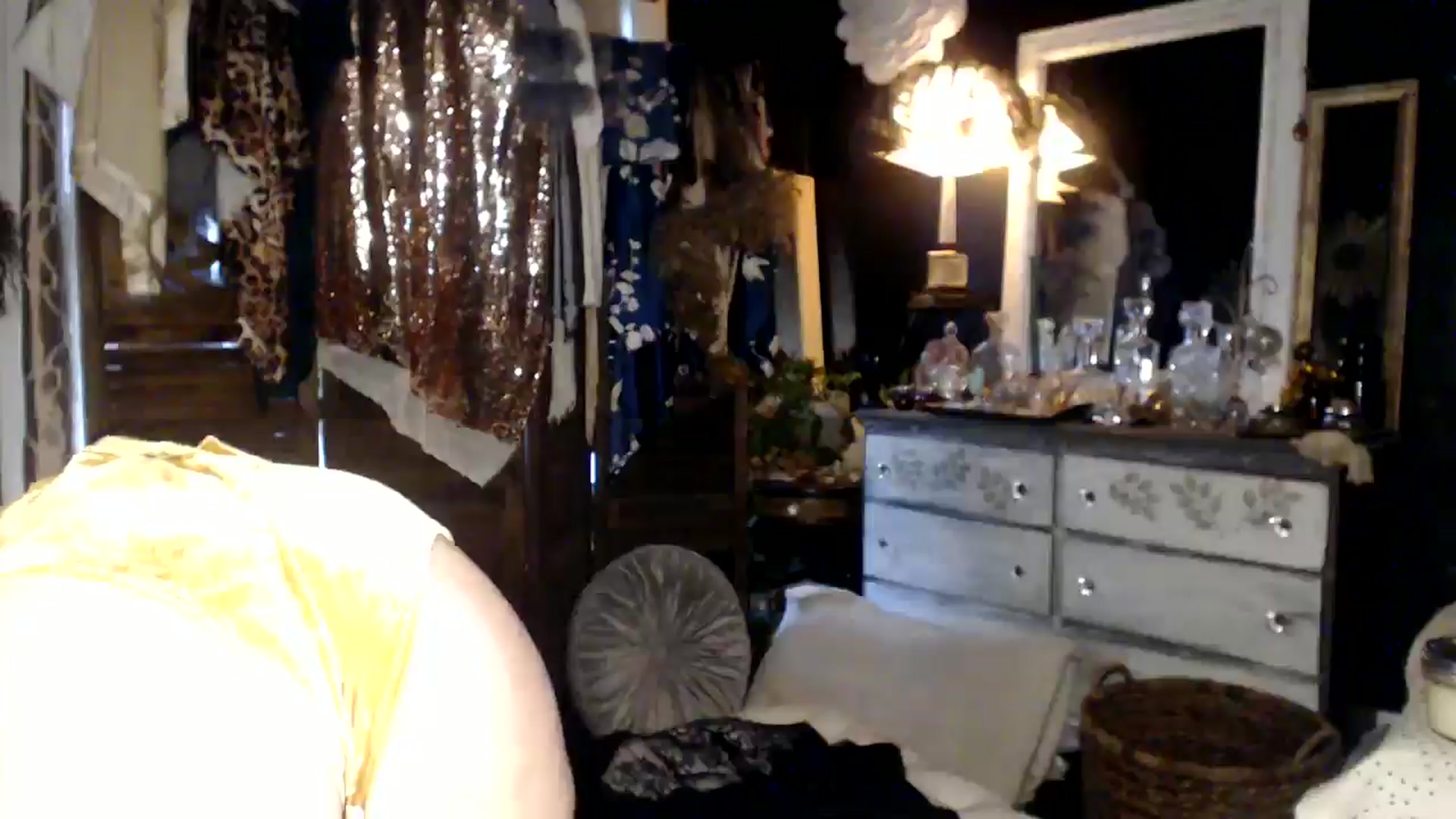 Gallery image thumbnail from MayGray's myfreecams stream on, 08/15/2024, 12:33 image 16 of 20