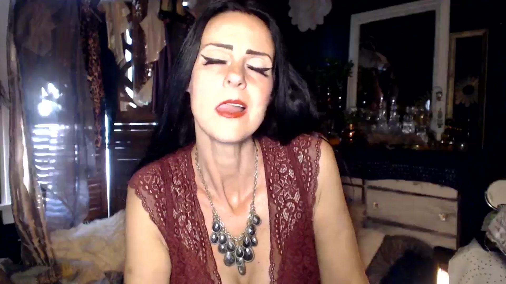 Gallery image thumbnail from MayGray's myfreecams stream on, 10/03/2024, 13:16 image 17 of 20