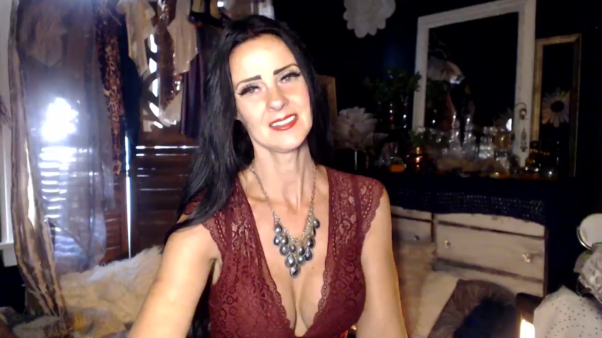 Gallery image thumbnail from MayGray's myfreecams stream on, 10/03/2024, 13:16 image 11 of 20