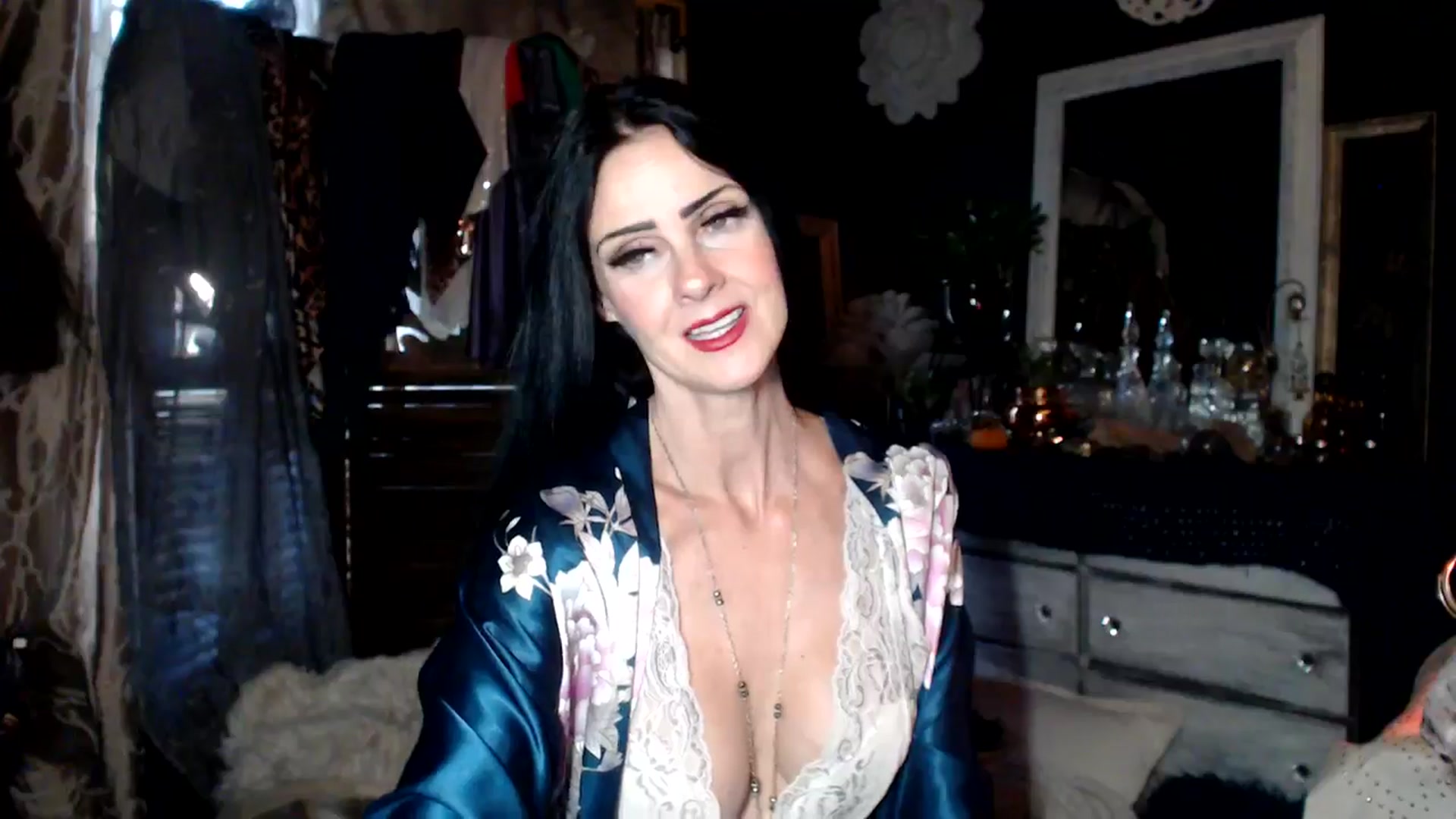 Gallery image thumbnail from MayGray's myfreecams stream on, 10/27/2024, 12:50 image 18 of 20