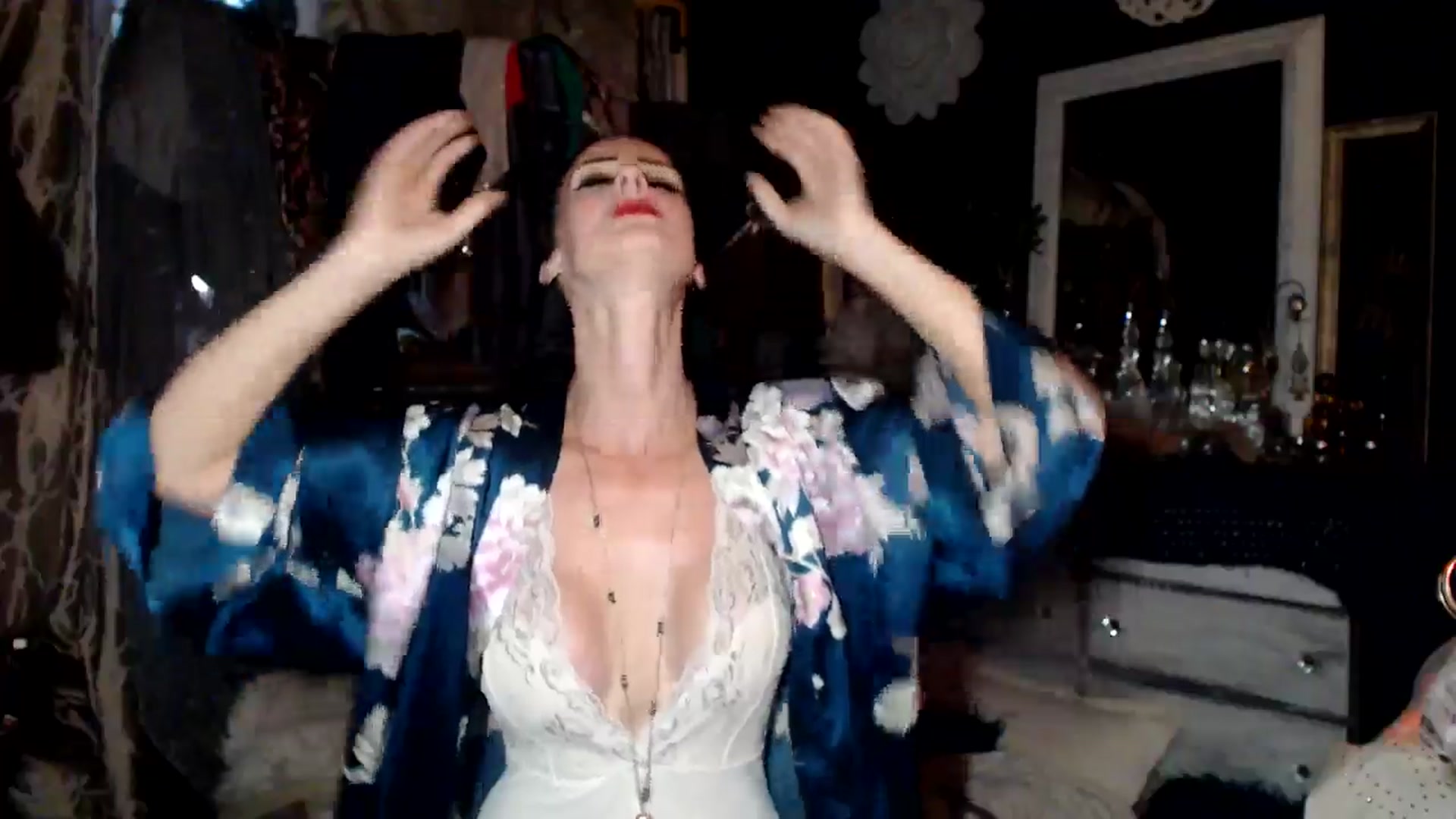 Gallery image thumbnail from MayGray's myfreecams stream on, 10/27/2024, 12:50 image 7 of 20