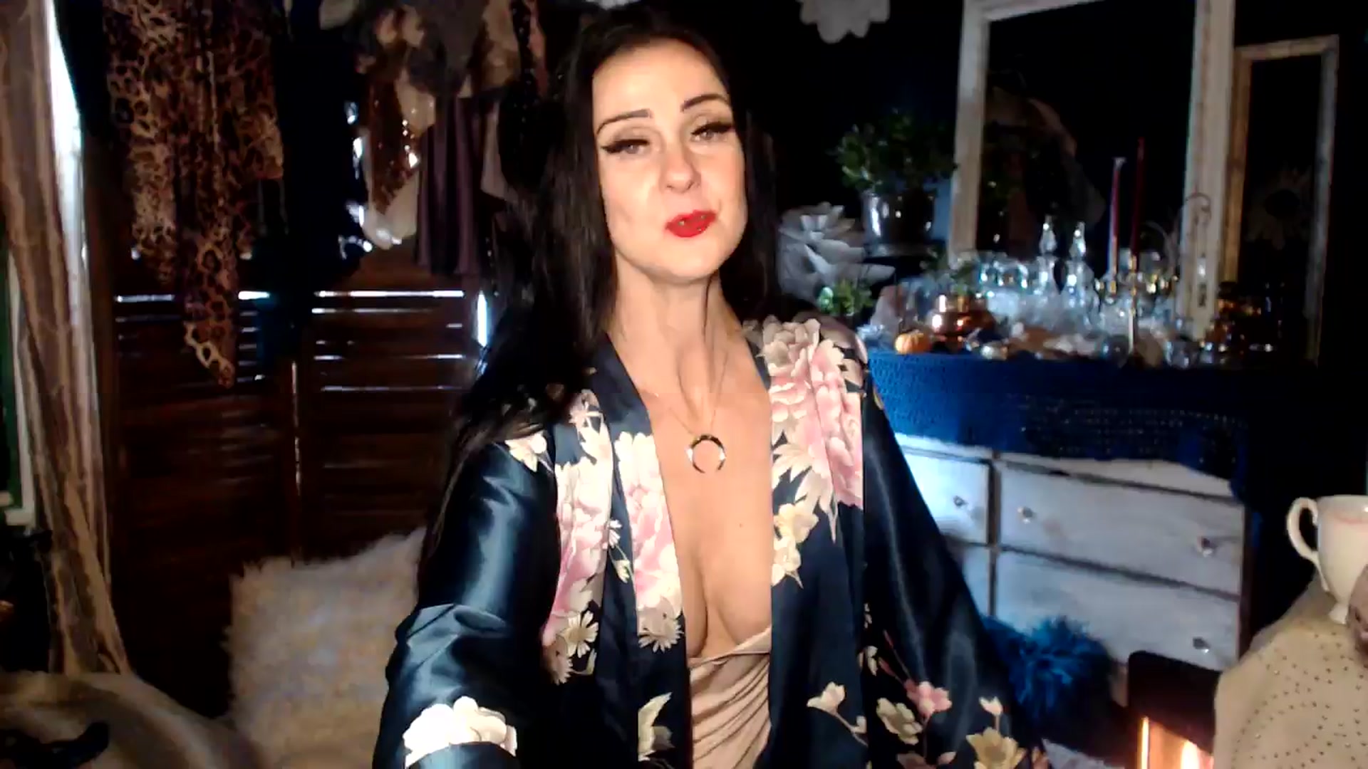 Gallery image thumbnail from MayGray's myfreecams stream on, 11/09/2024, 13:59 image 13 of 20