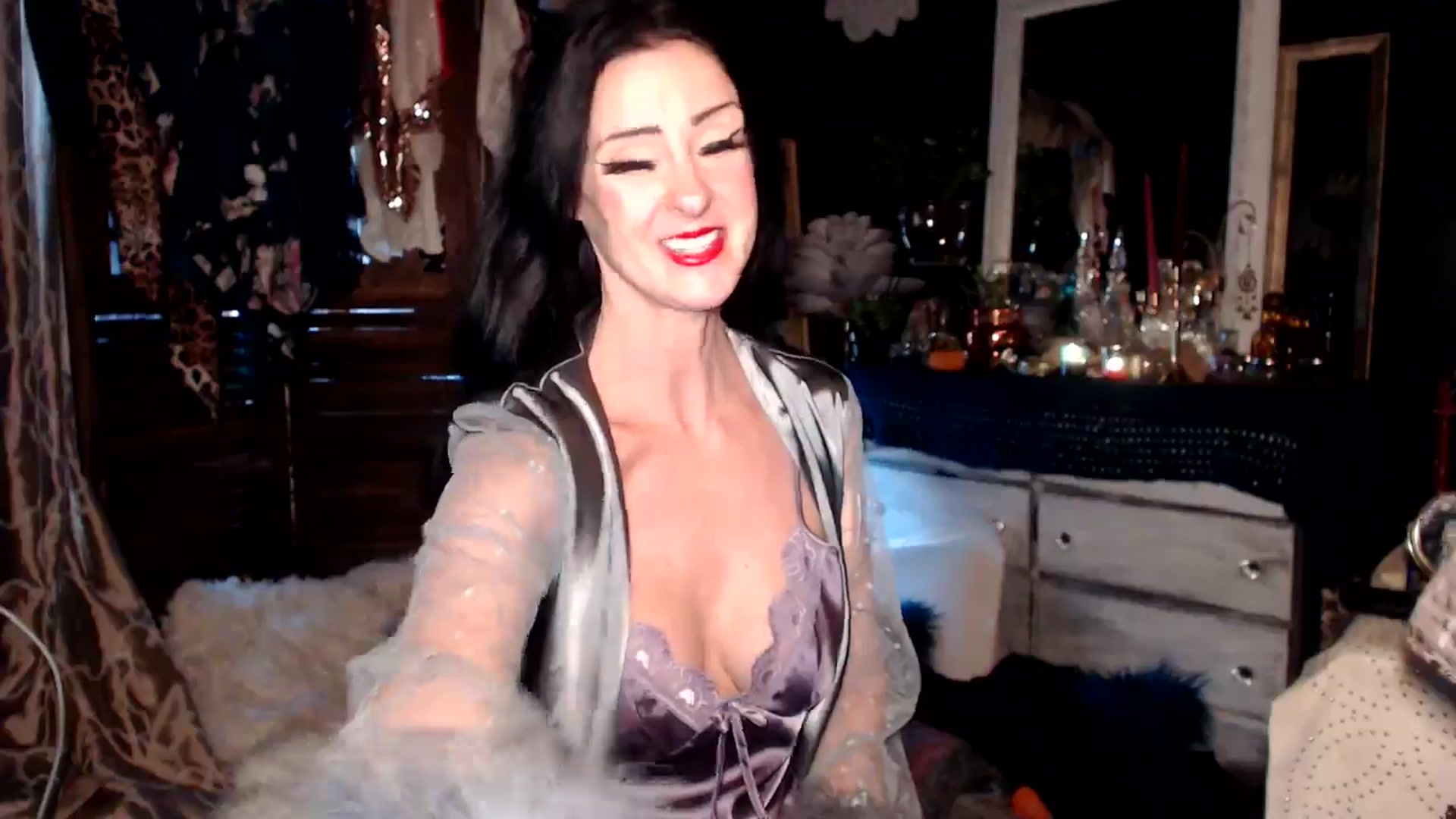 Gallery image thumbnail from MayGray's myfreecams stream on, 11/10/2024, 13:41 image 17 of 20