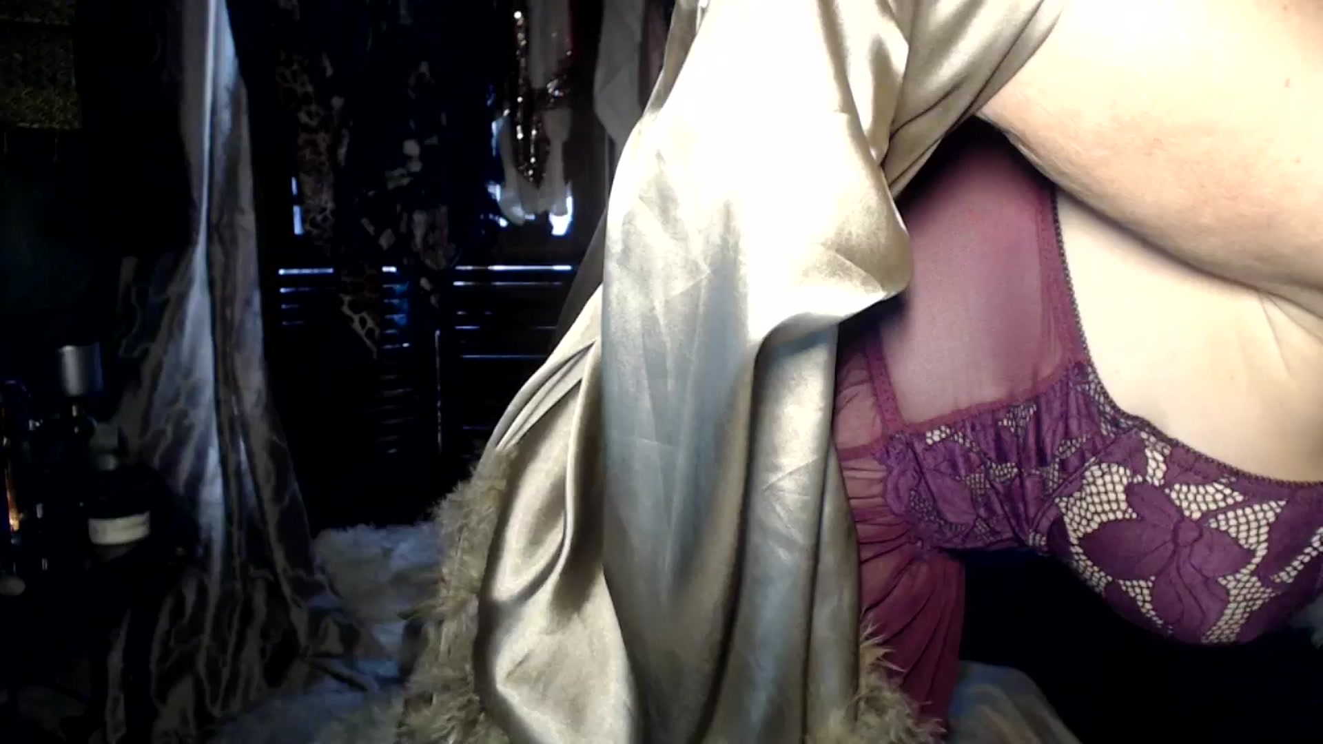 Gallery image thumbnail from MayGray's myfreecams stream on, 11/12/2024, 14:47 image 4 of 20