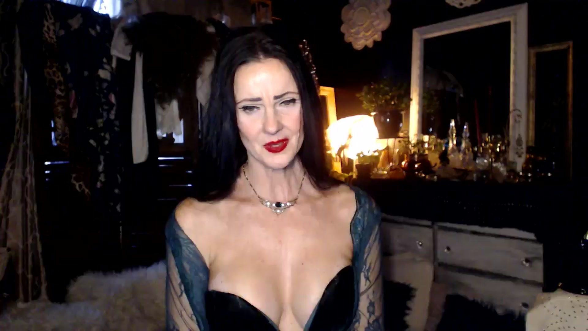 Gallery image thumbnail from MayGray's myfreecams stream on, 11/14/2024, 14:44 image 9 of 20