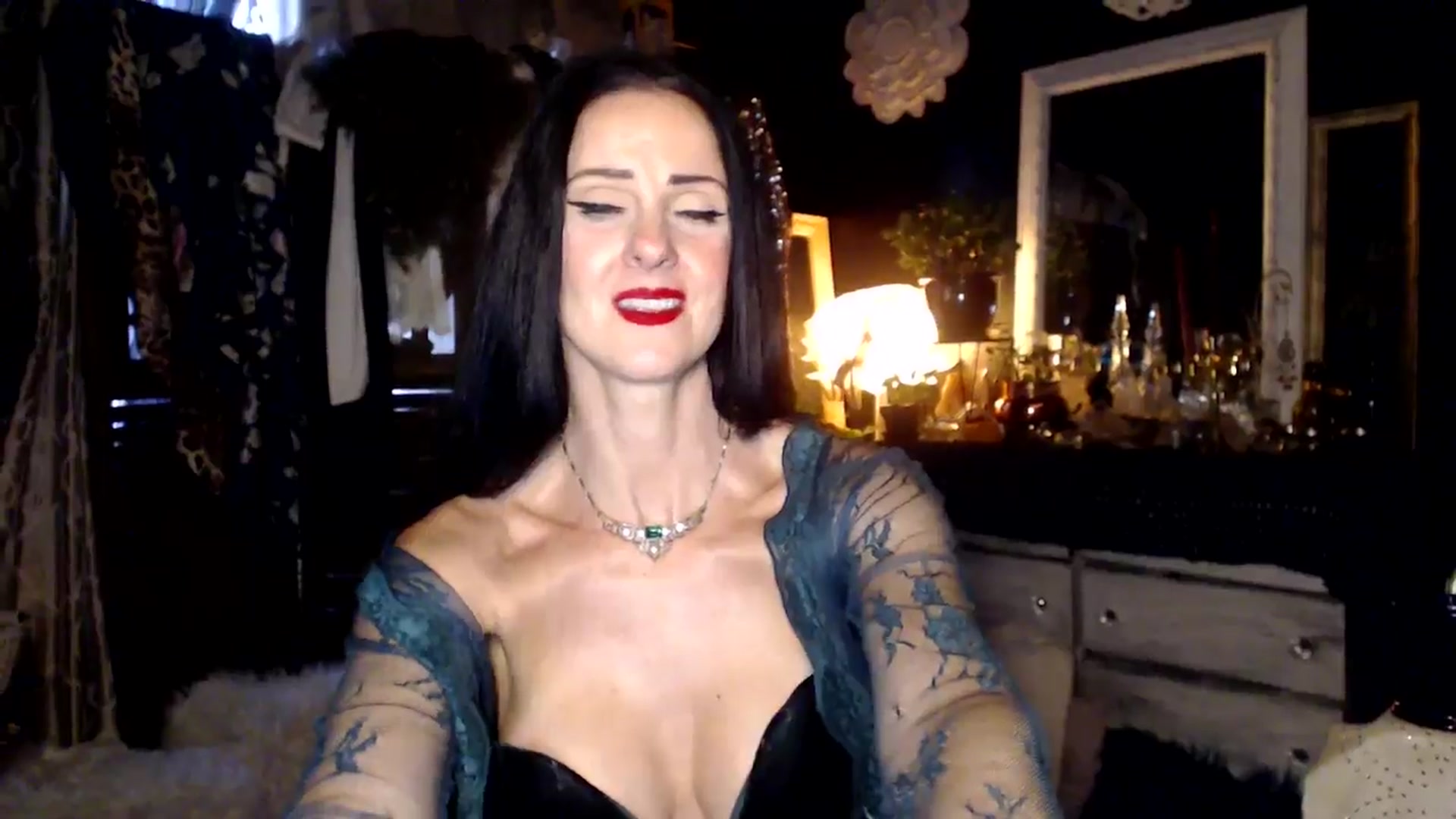 Gallery image thumbnail from MayGray's myfreecams stream on, 11/14/2024, 14:44 image 13 of 20